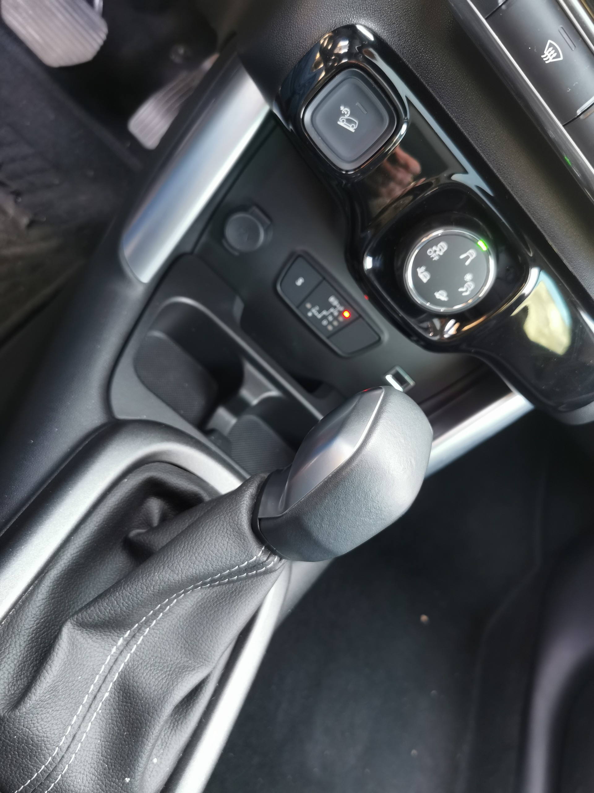 CITROEN C3 Aircross 1.5 BlueHD Shine EAT-image-8