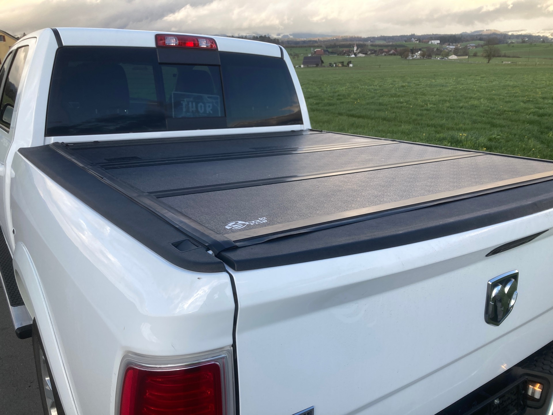 DODGE Ram V8 1500 Laramie-image-7