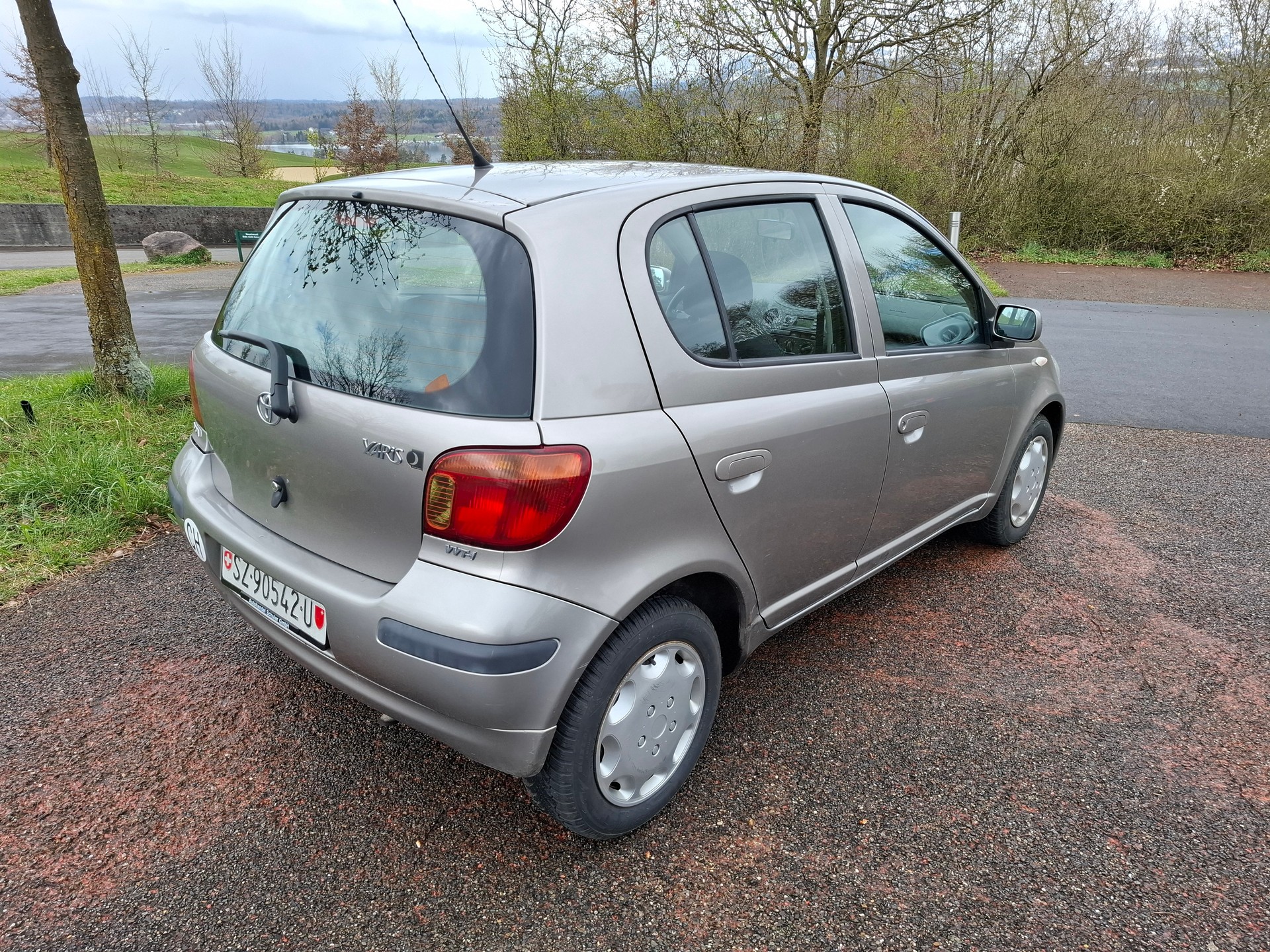 TOYOTA Yaris 1.3 Linea Sol-image-5