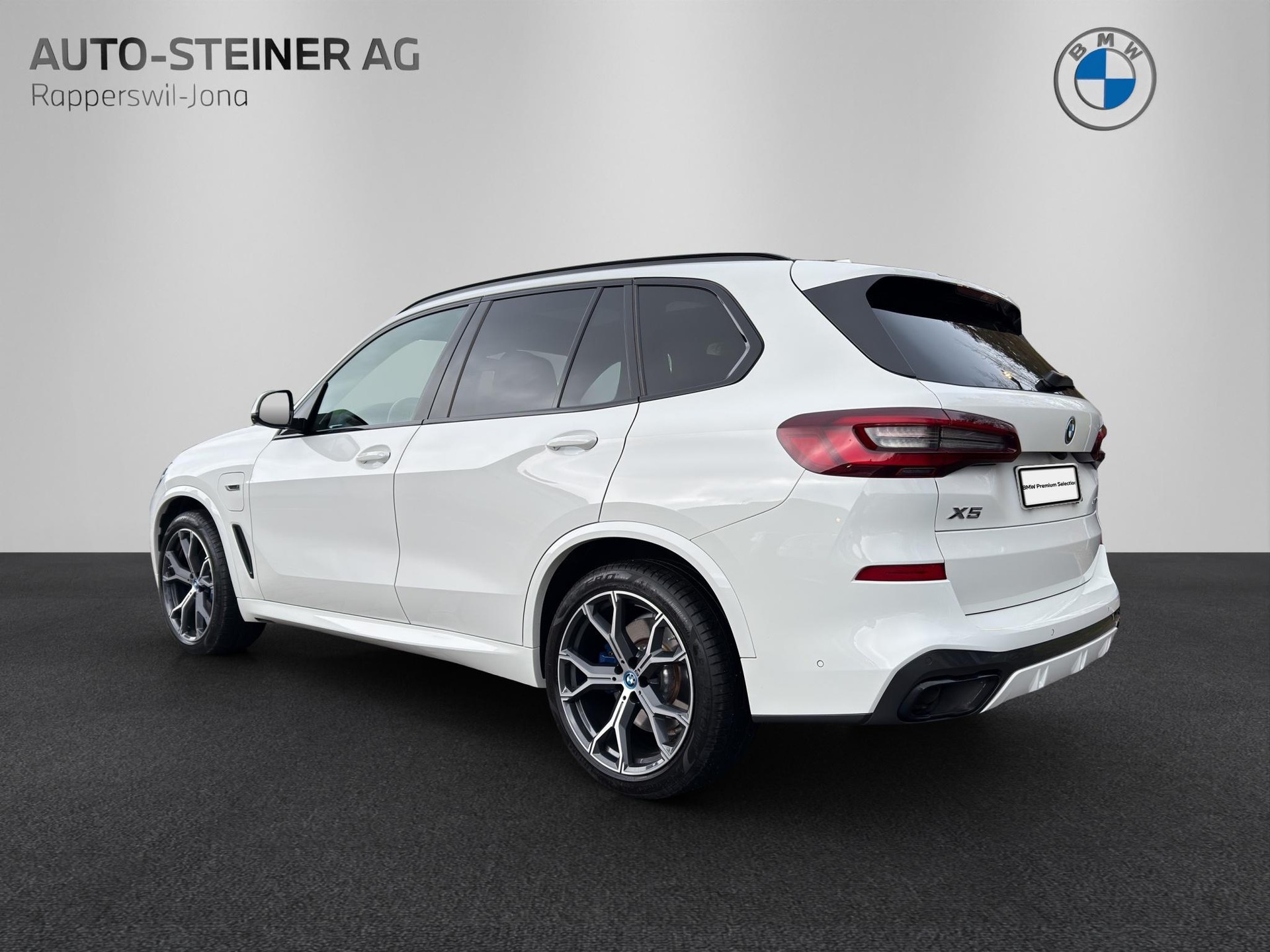 BMW X5 xDrive45e M Sport-image-2