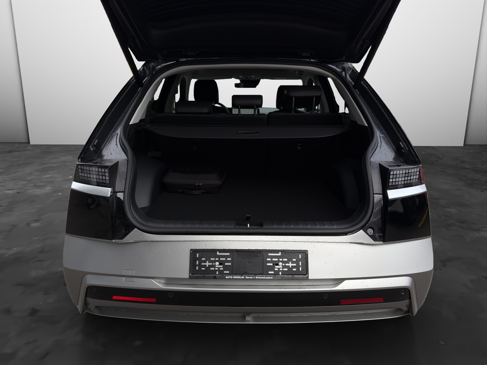 HYUNDAI Ioniq 5 Vertex 84 kWh 4WD-image-14