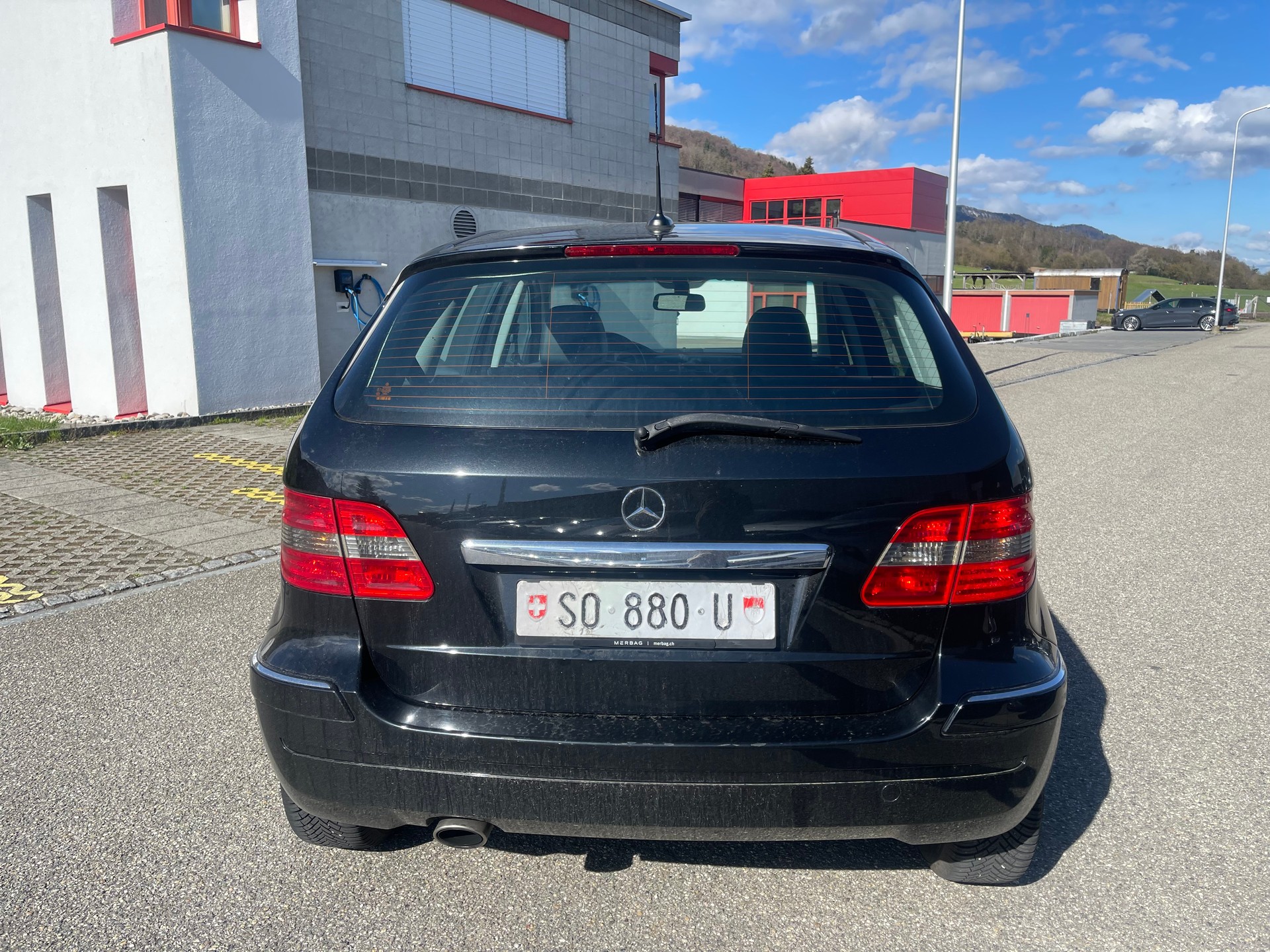 MERCEDES-BENZ B 200-image-5
