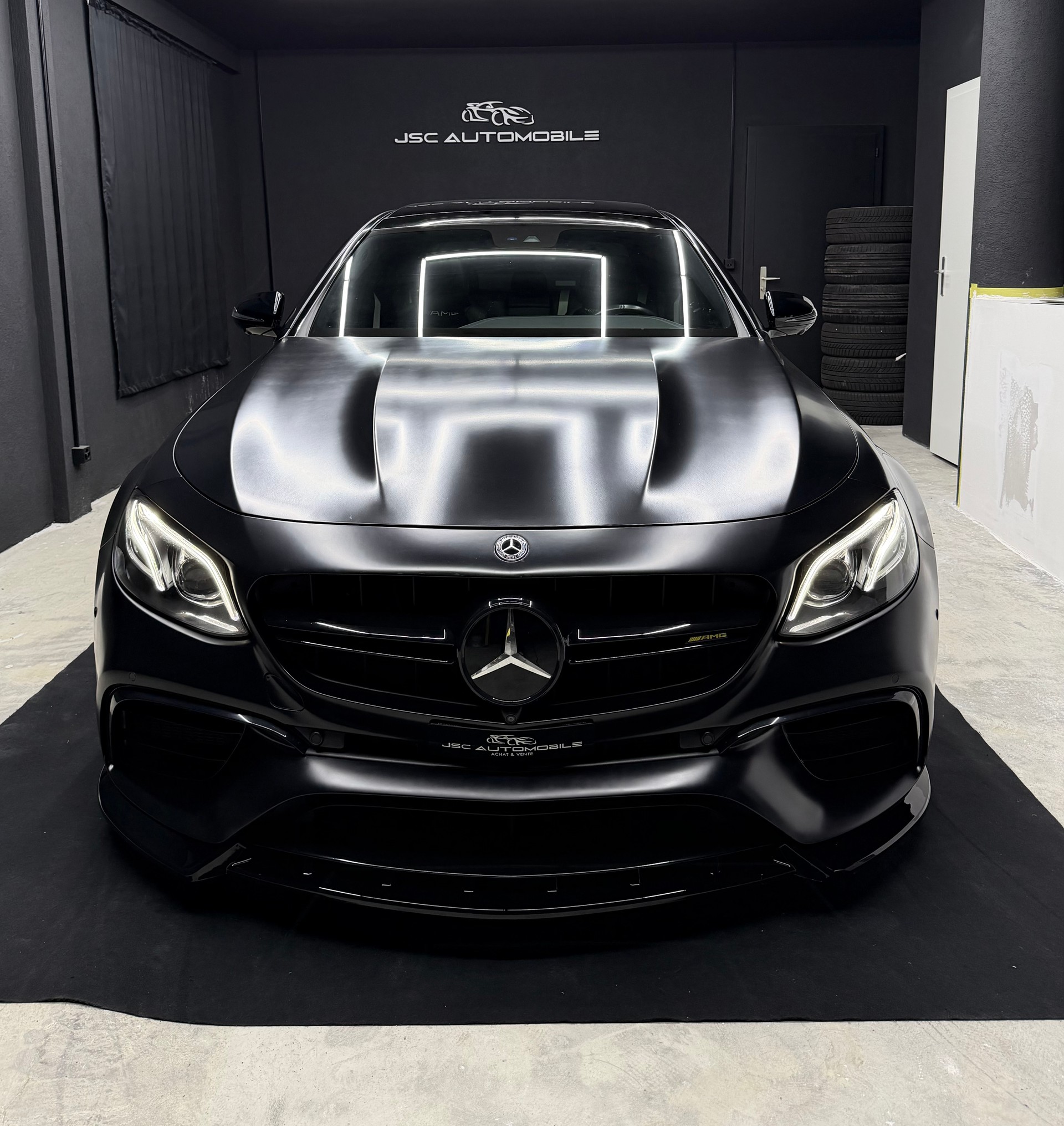 MERCEDES-BENZ E 63 AMG S 4Matic Speedshift MCT-showroom-element-1