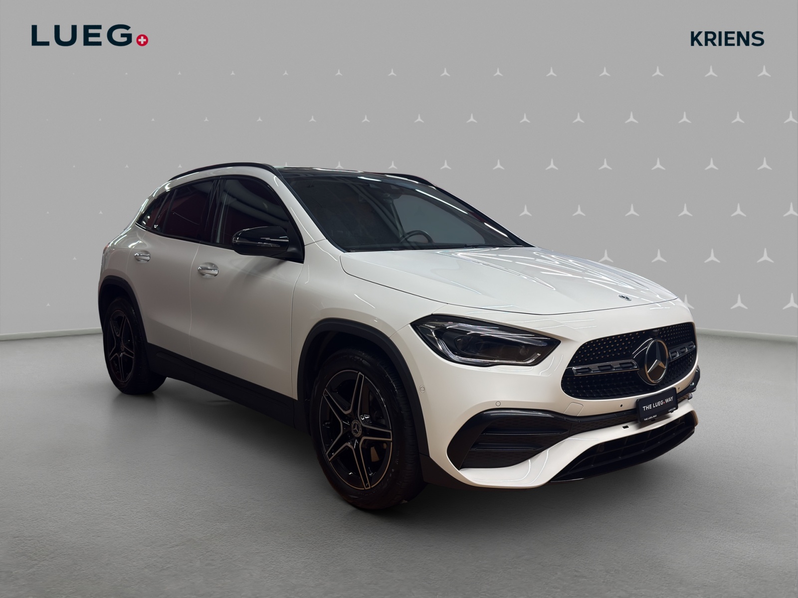 MERCEDES-BENZ GLA 200 d 4M - AMG / Rückfahrkamera / AHK / Ambiente-Beleuchtung-image-4
