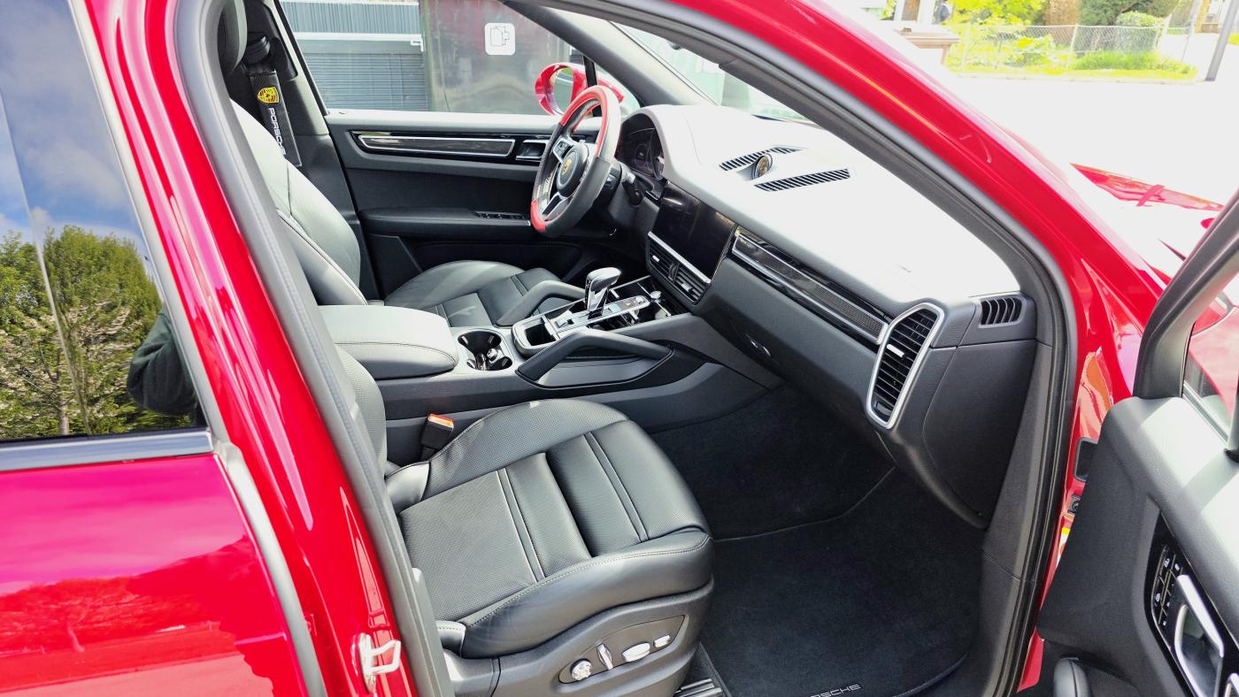 PORSCHE Cayenne E-Hybrid-image-7