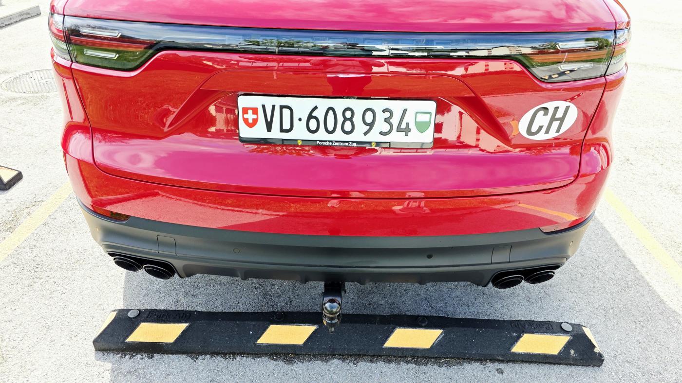 PORSCHE Cayenne E-Hybrid-image-11