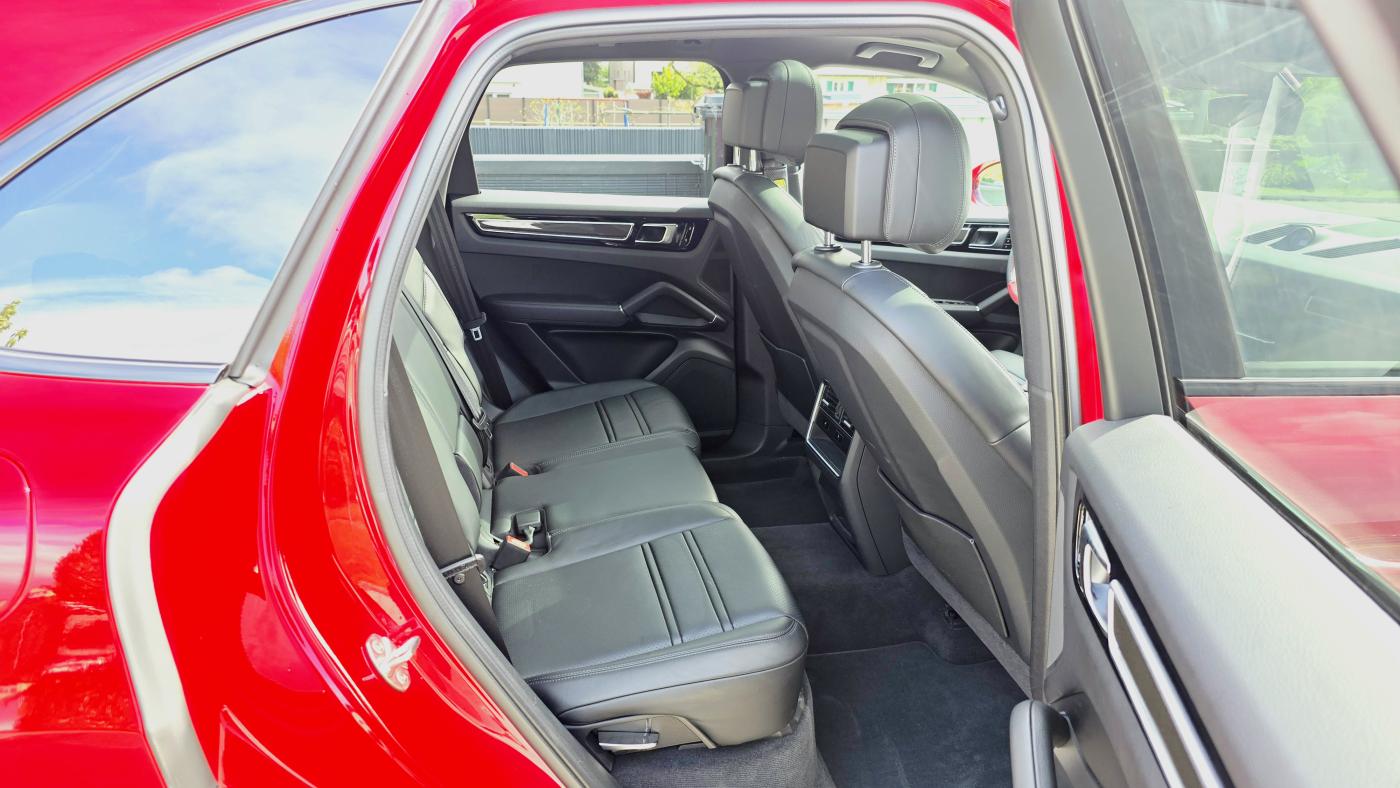 PORSCHE Cayenne E-Hybrid-image-9