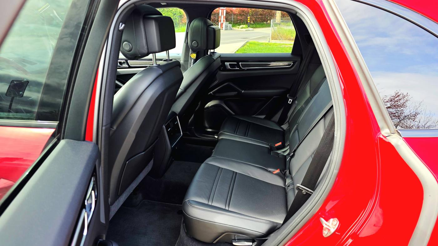 PORSCHE Cayenne E-Hybrid-image-8
