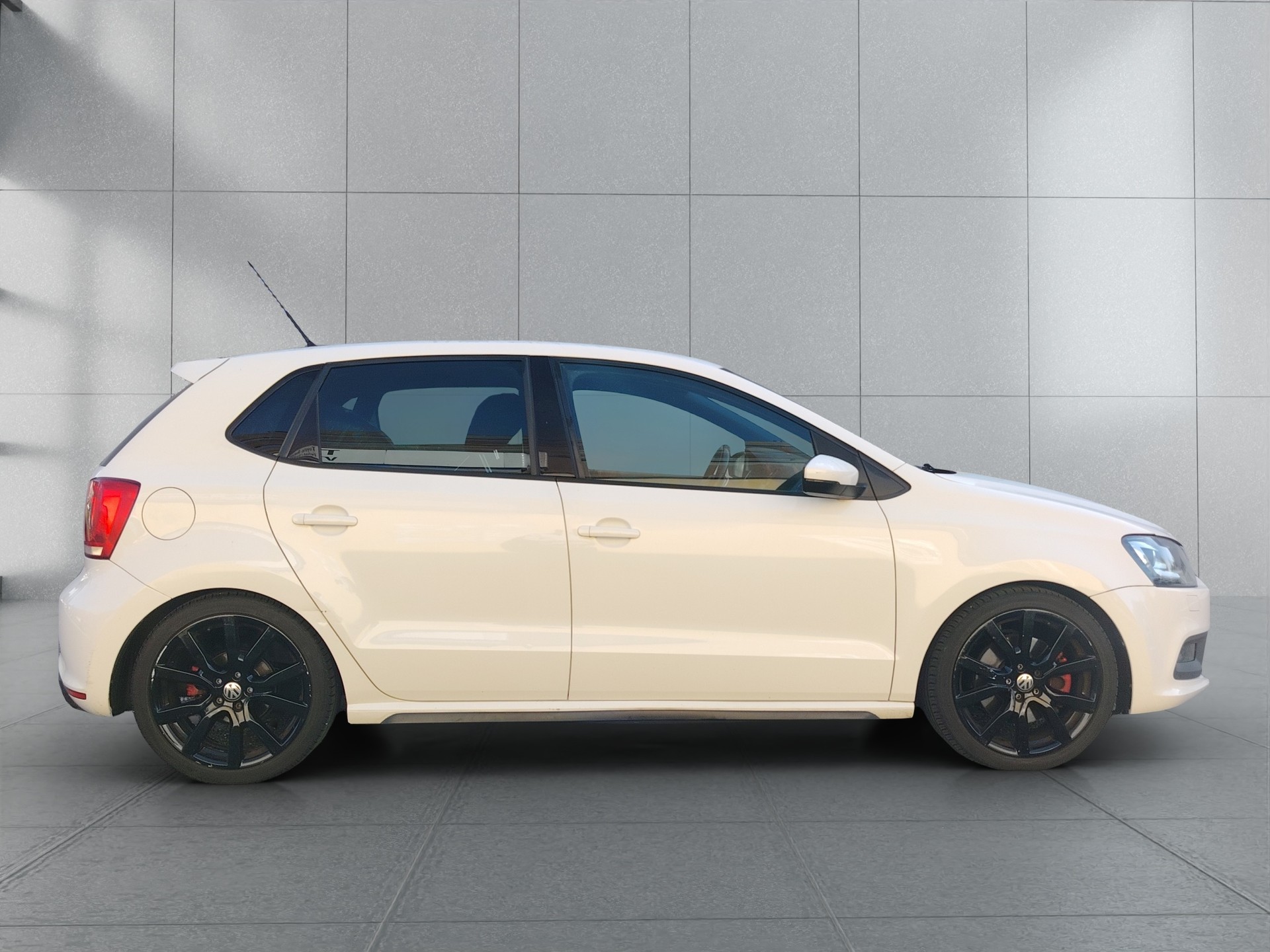 VW Polo 1.4 TSI GTI Carbon Edition DSG-image-7