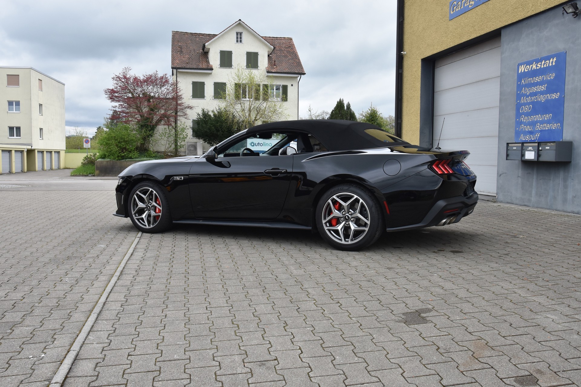 FORD Mustang Convertible 5.0 V8 GT Automat-image-2