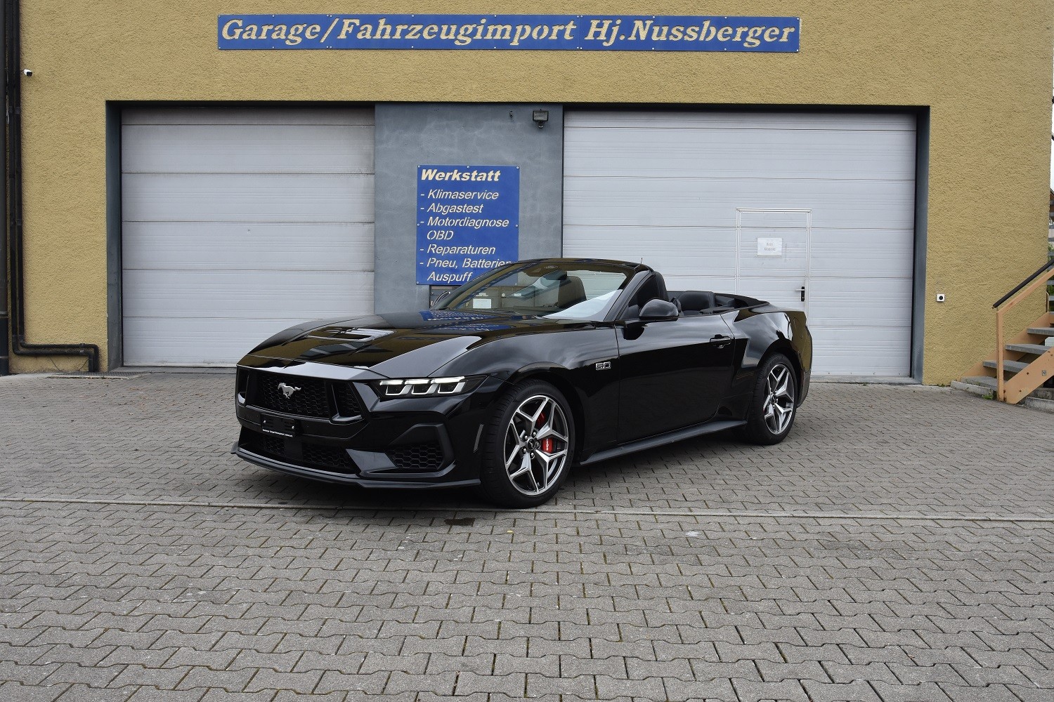 FORD Mustang Convertible 5.0 V8 GT Automat-image-10