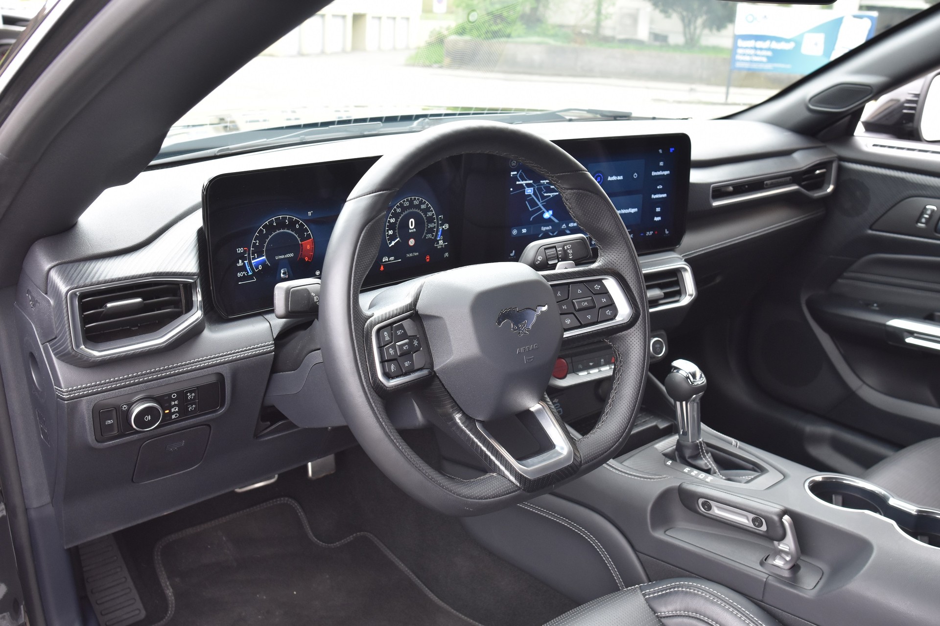 FORD Mustang Convertible 5.0 V8 GT Automat-image-5