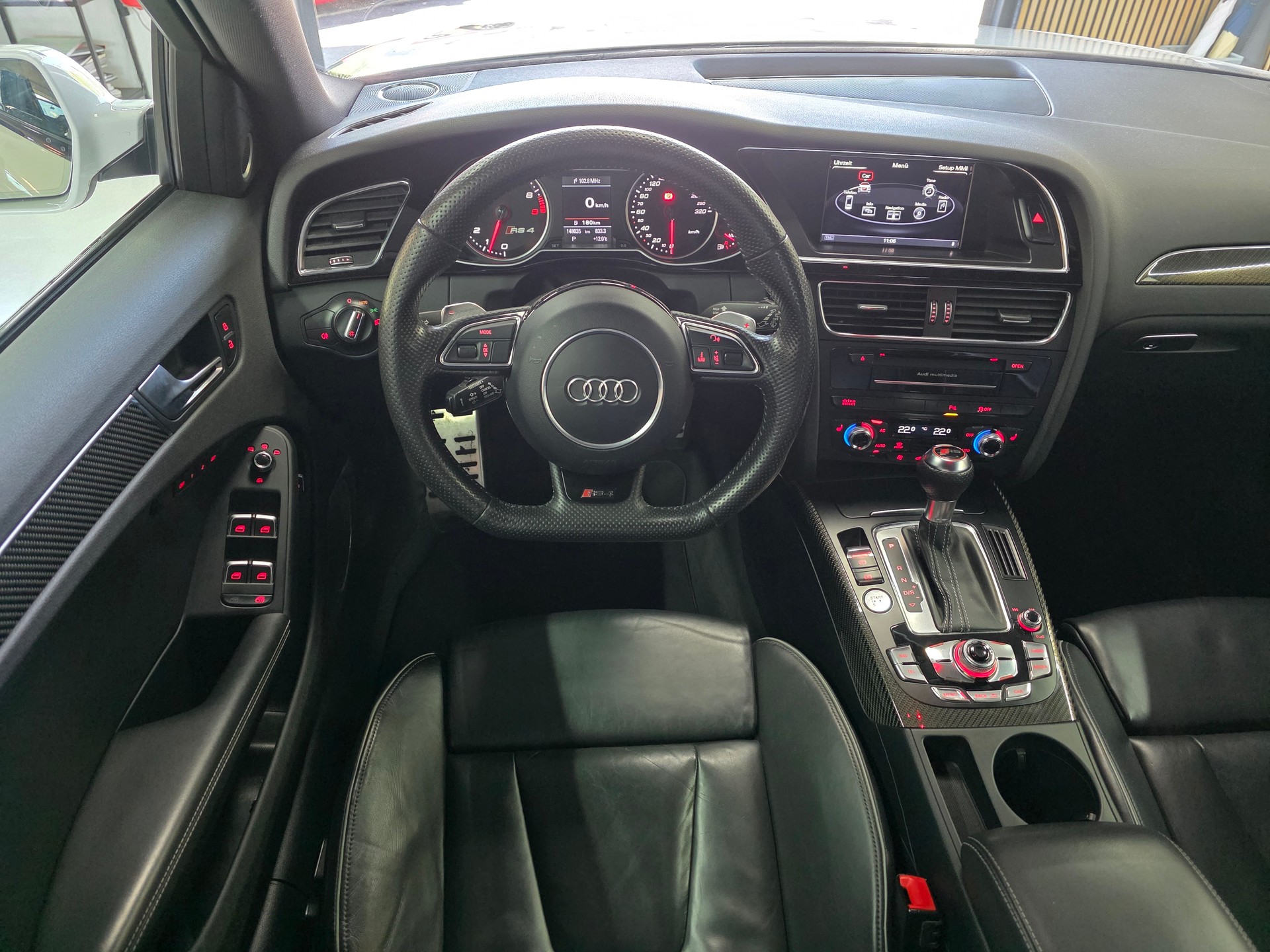 AUDI RS4 Avant 4.2 FSI V8 quattro S-tronic MTM-image-10