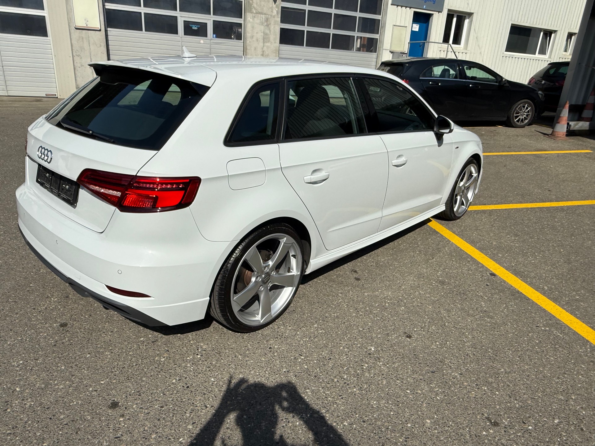 AUDI A3 Sportback 2.0 TDI Sport S-tronic quattro-image-3