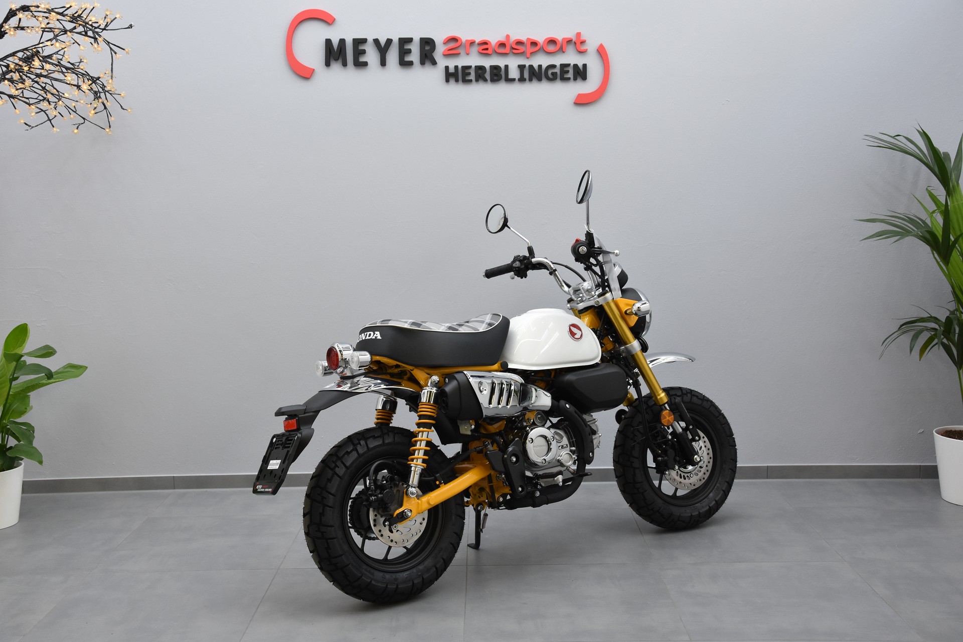 HONDA Z 125 Monkey-showroom-element-1