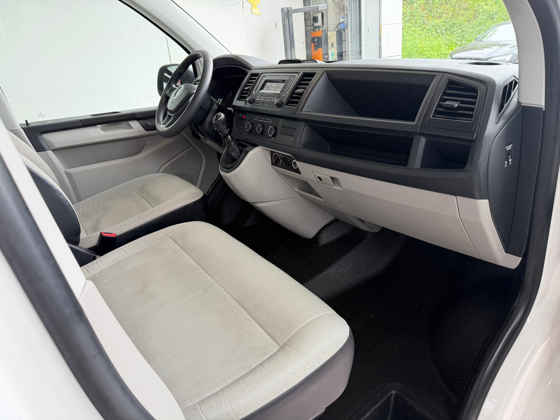 VW T6 2.0 TDI Euro 6-image-3