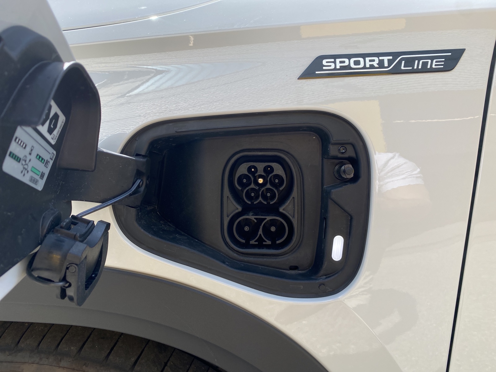 SKODA Kodiaq 1.5 TSI PHEV Sportline-image-15