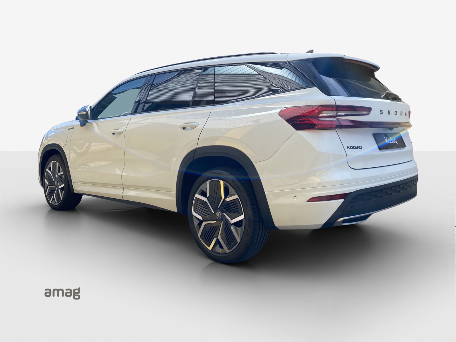SKODA Kodiaq 1.5 TSI PHEV Sportline-showroom-element-2