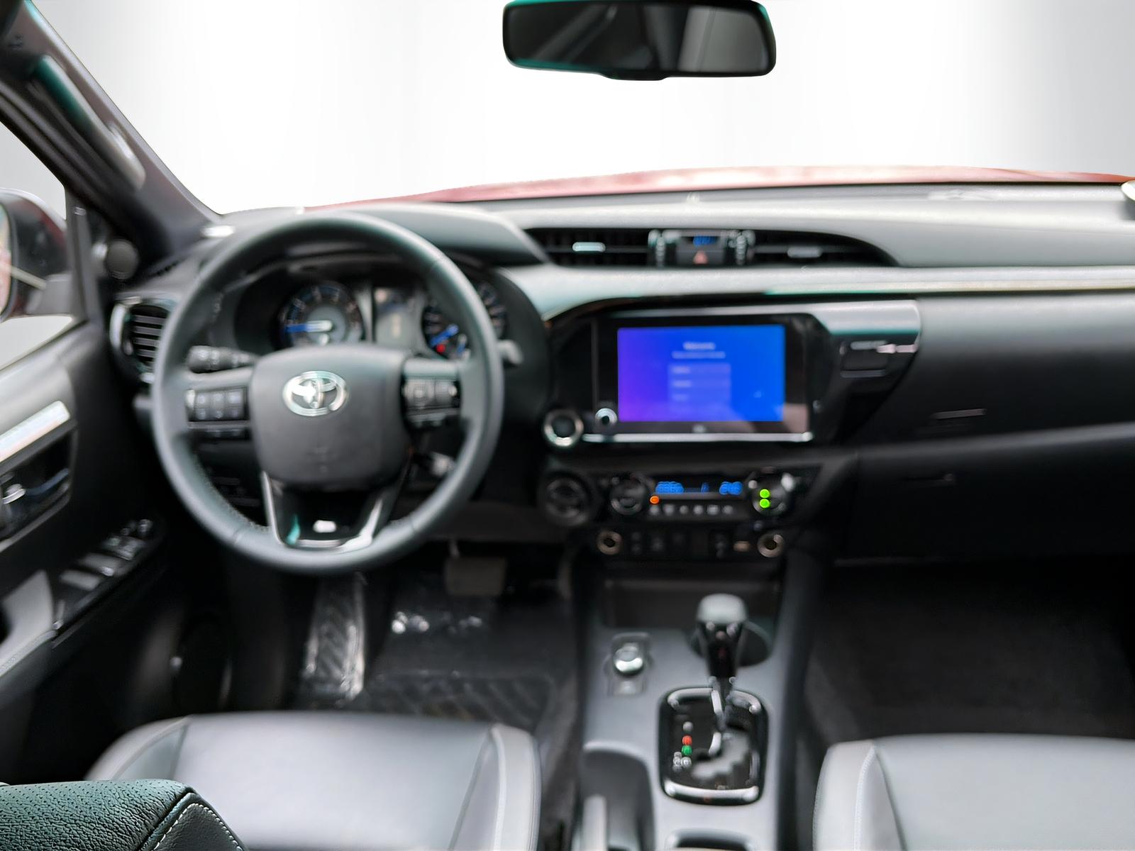 TOYOTA Hilux Double Cab.-Pick-up 2.8 D-4D MHEV 204 Invincible-image-7