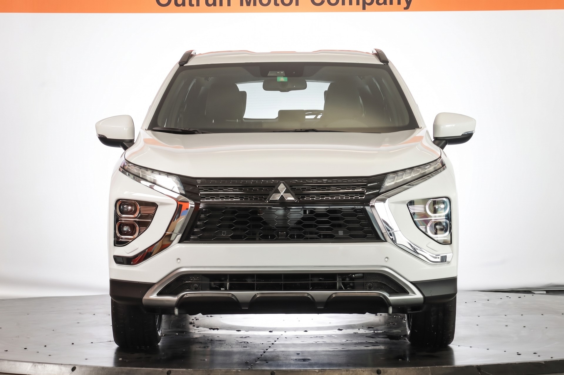 MITSUBISHI Eclipse Cross 2.4 PHEV Instyle+ 4WD-image-1