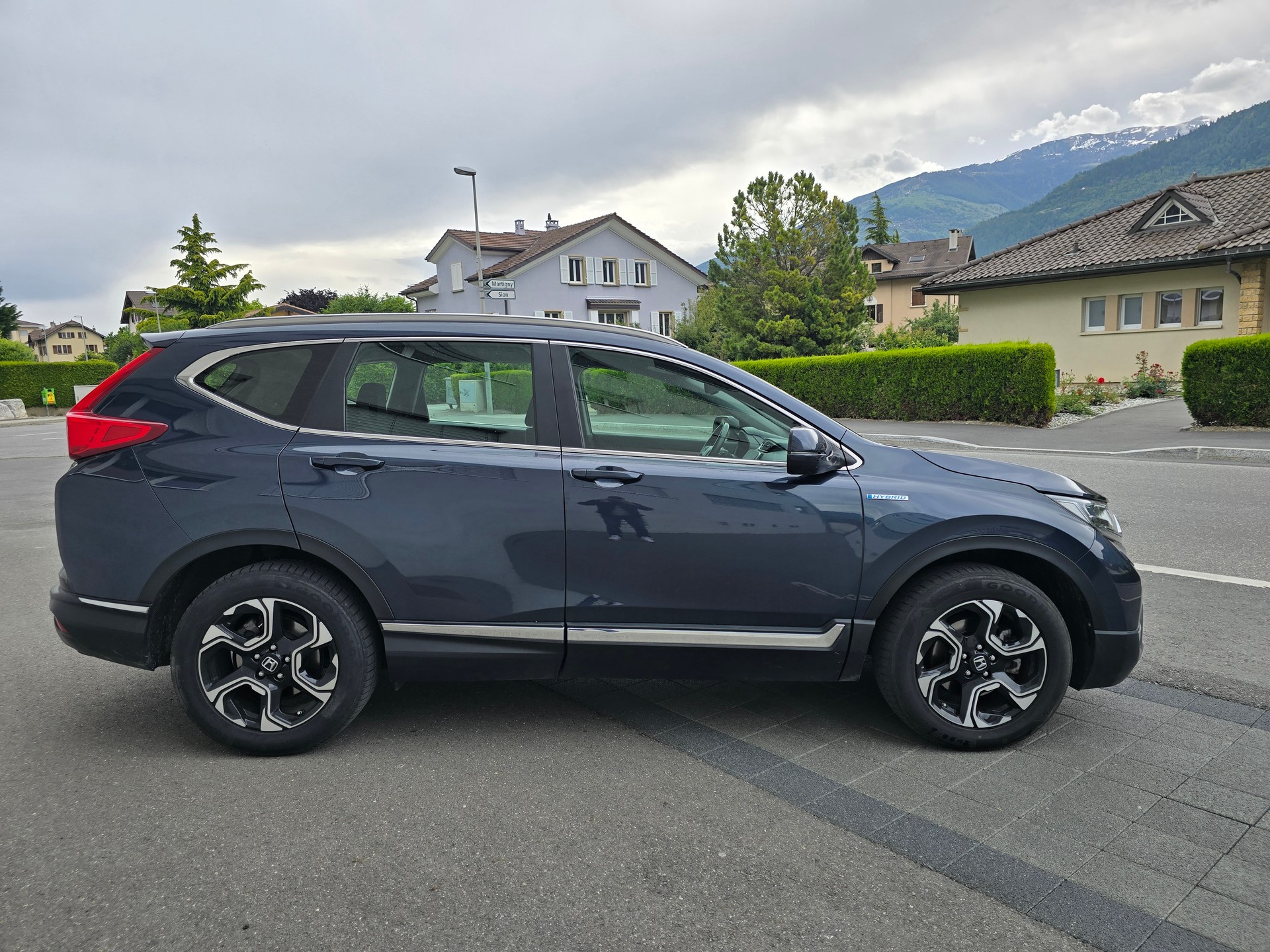HONDA CR-V 2.0i MMD Hybrid Elegance 4WD Automatic-image-6