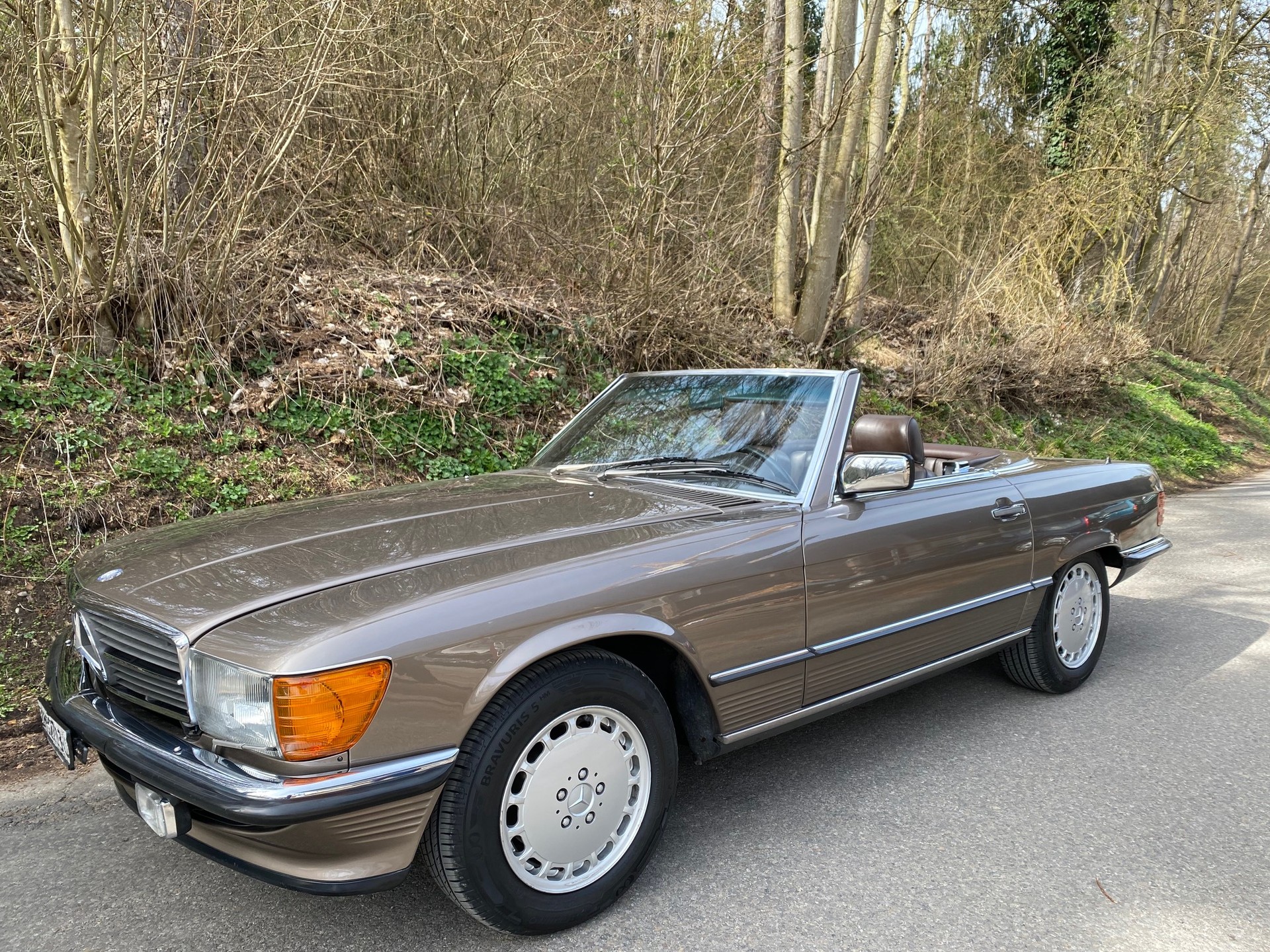 MERCEDES-BENZ SL 300 R107-image-3