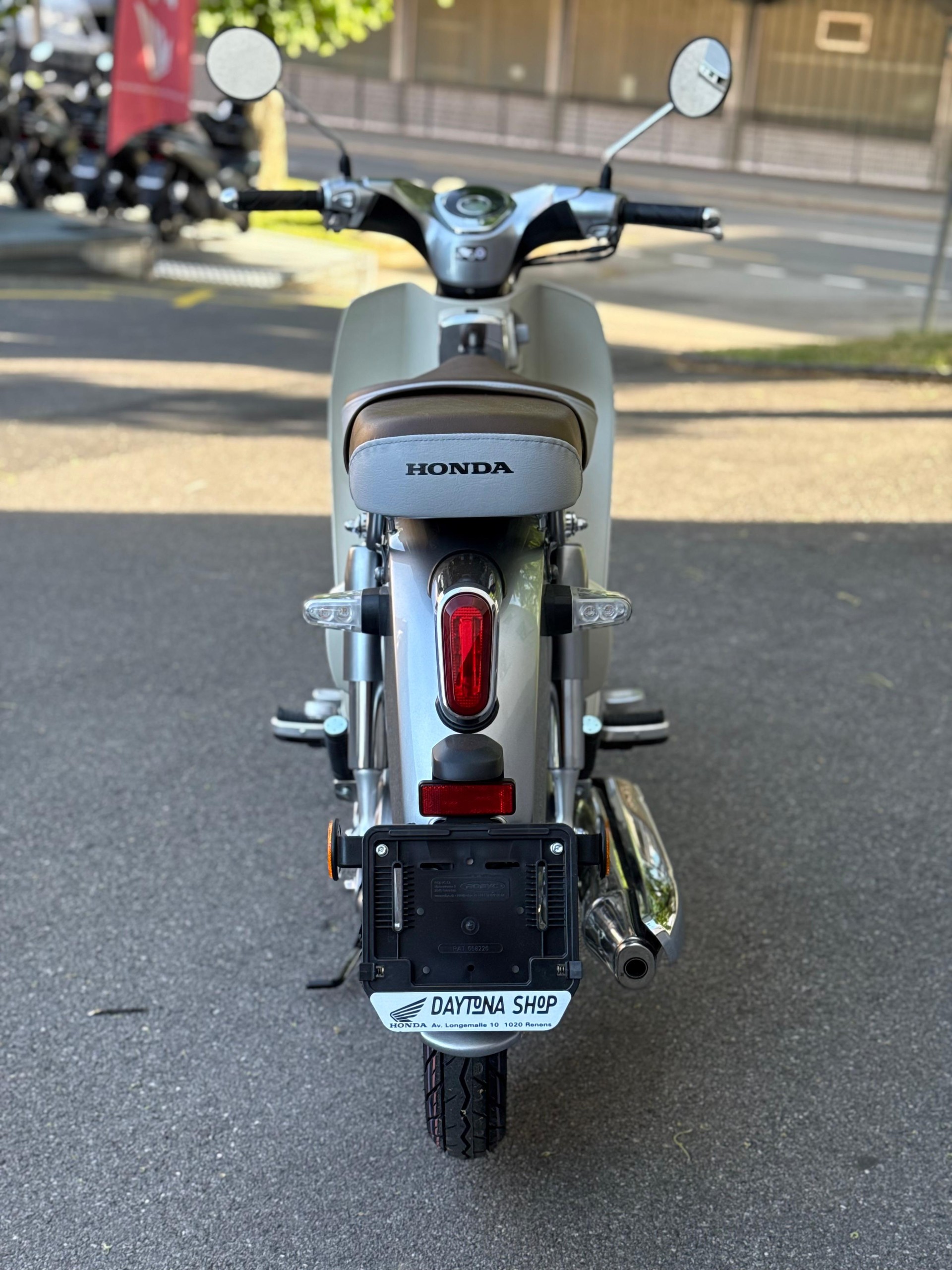 HONDA C 125 Super Cub-image-5