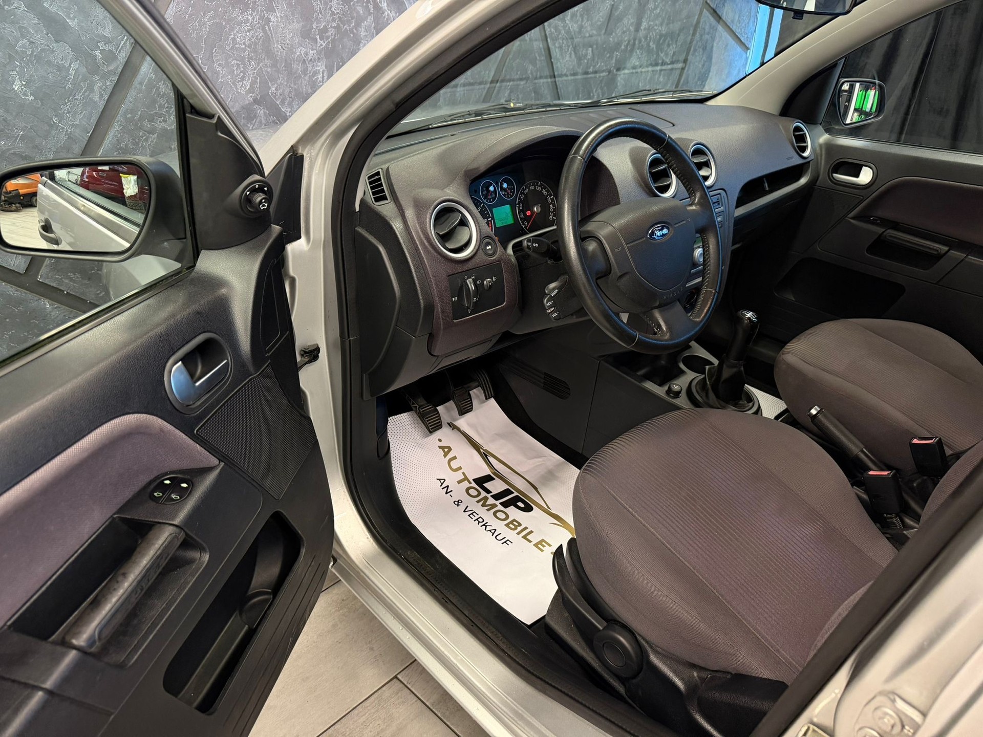 FORD Fusion 1.6 16V Trend-image-10