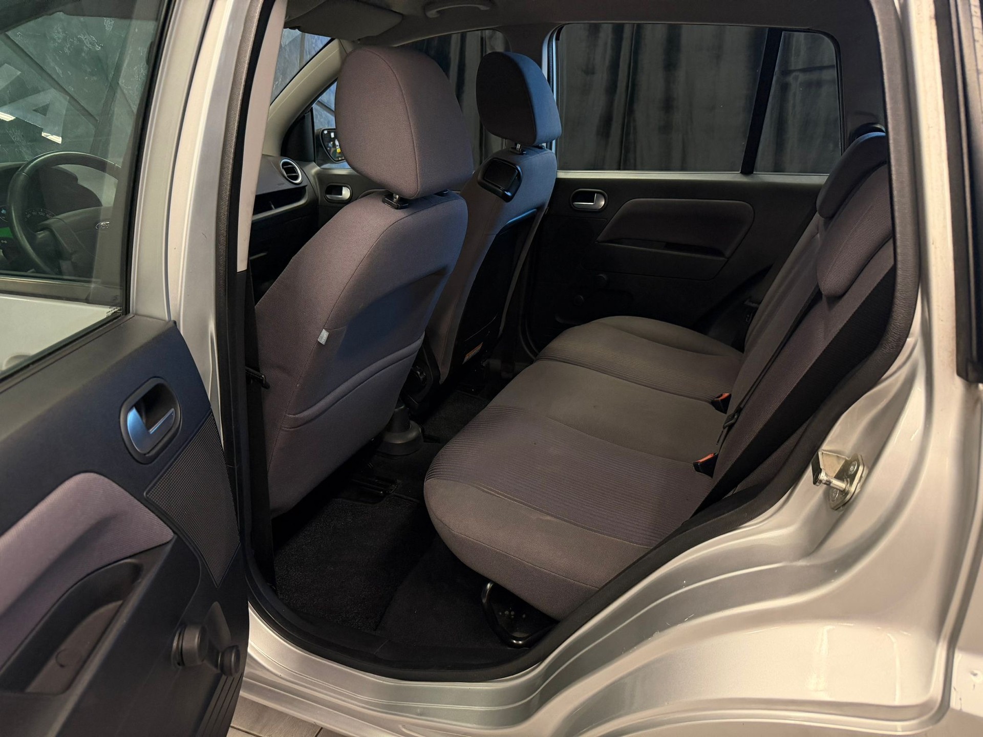 FORD Fusion 1.6 16V Trend-image-12