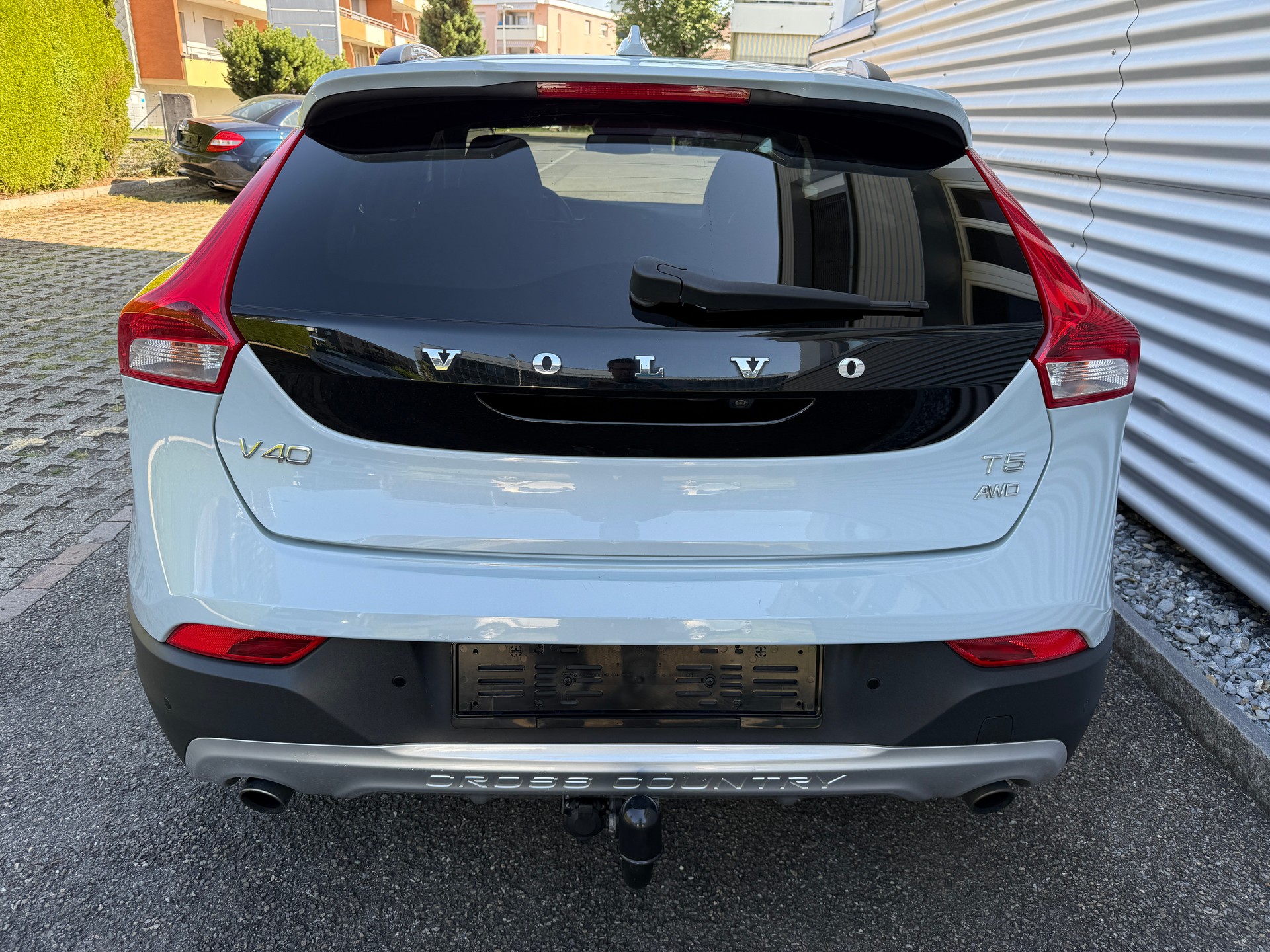 VOLVO V40 Cross Country T5 AWD Summum Geartronic-image-10