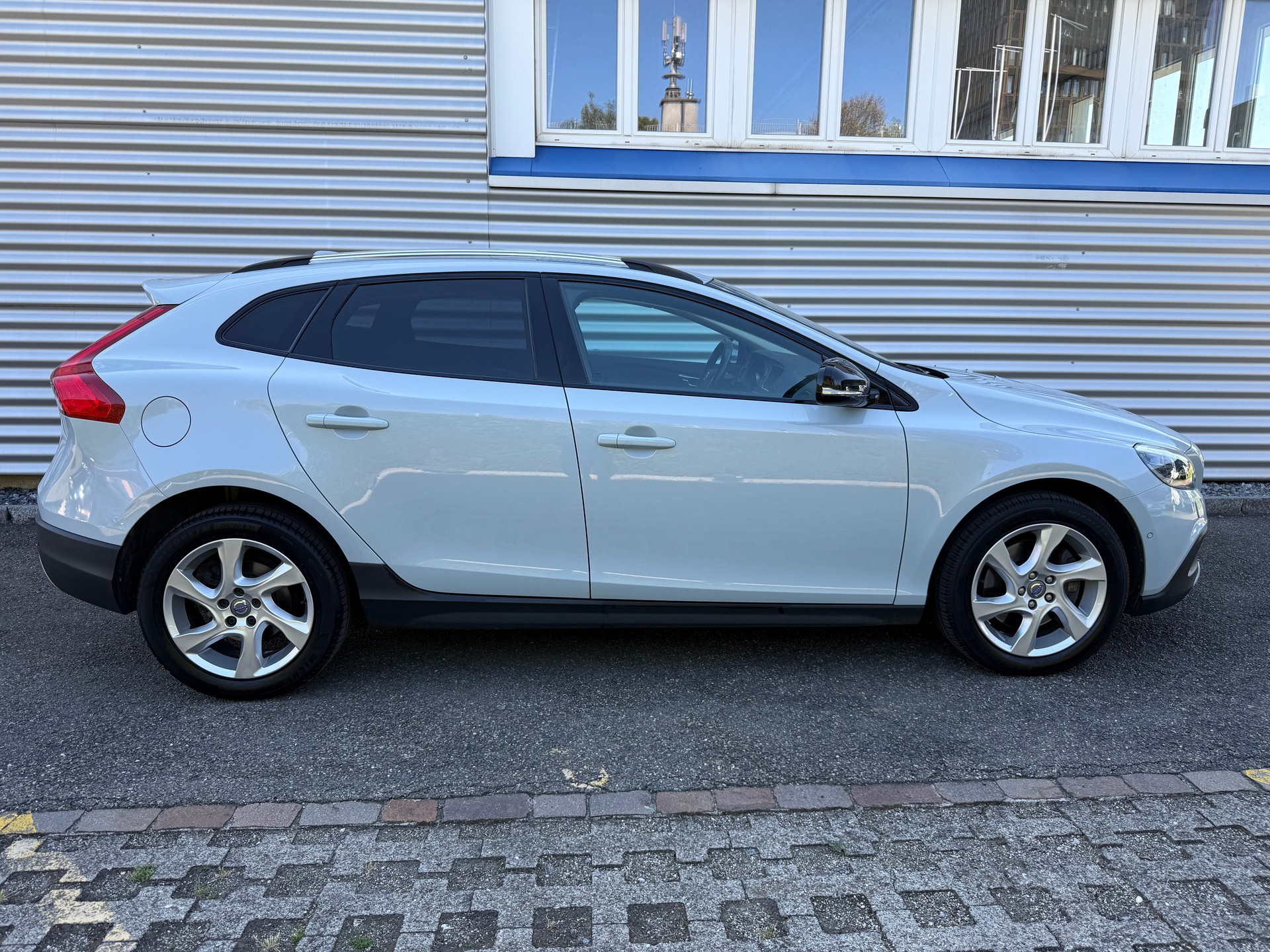 VOLVO V40 Cross Country T5 AWD Summum Geartronic-image-13