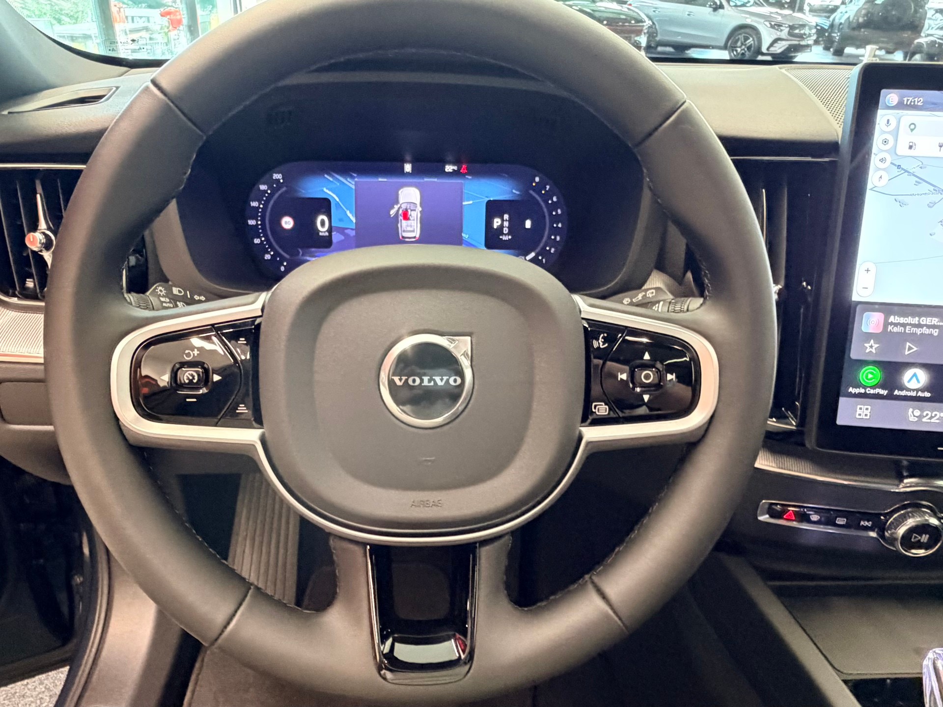 VOLVO XC60 FACELIFT B5 Benzin Mild Hybrid AWD Black Edition Geartronic-image-26