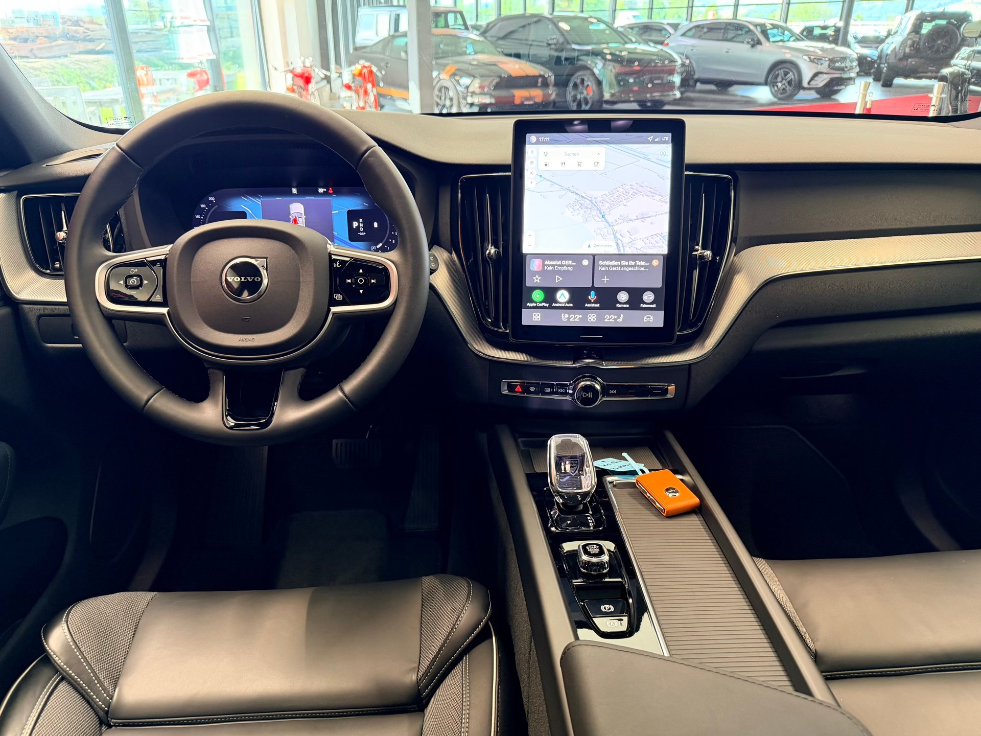 VOLVO XC60 FACELIFT B5 Benzin Mild Hybrid AWD Black Edition Geartronic-image-18