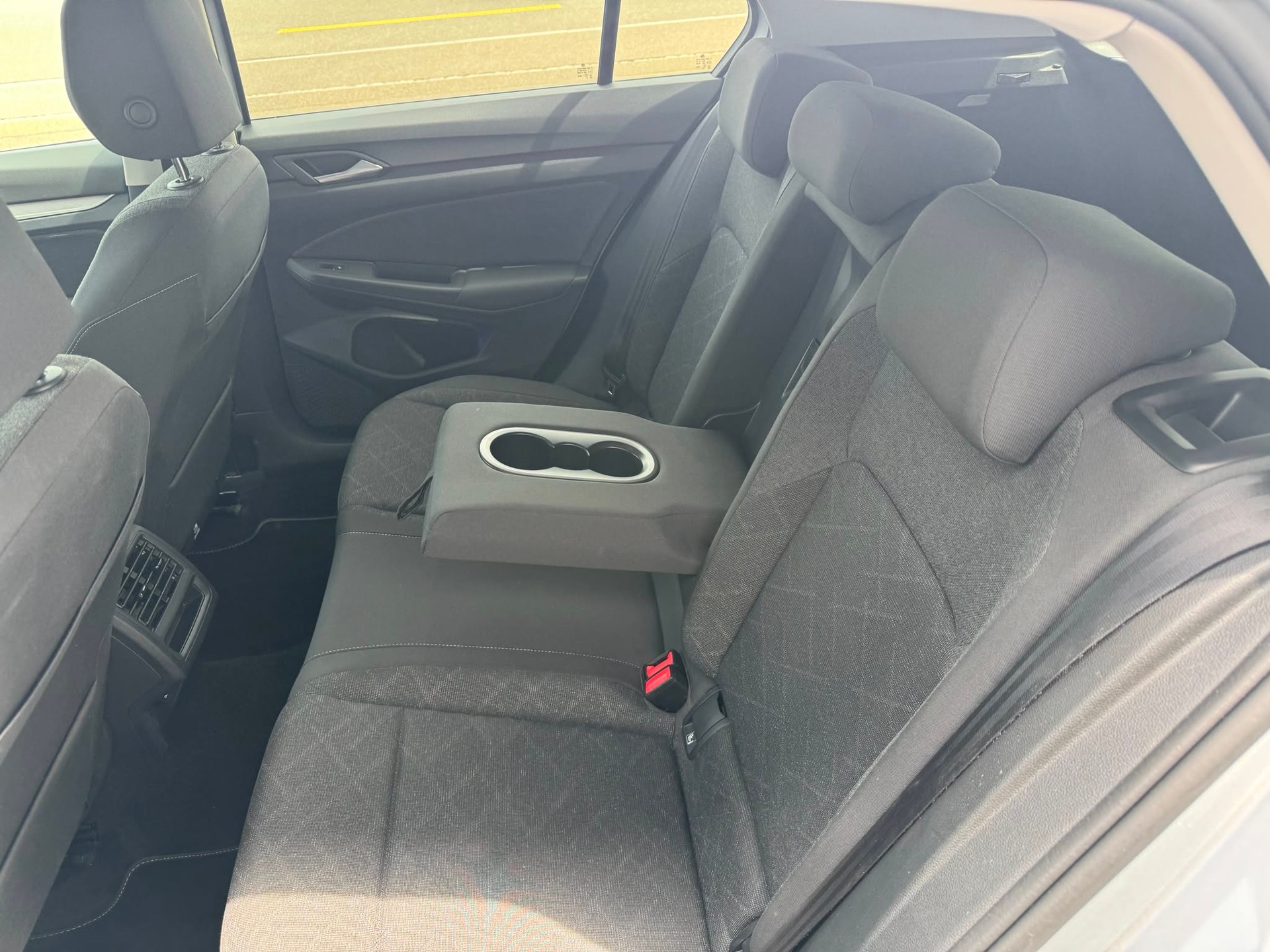 VW Golf 1.0 eTSI mHEV ACTLife DSG-image-6