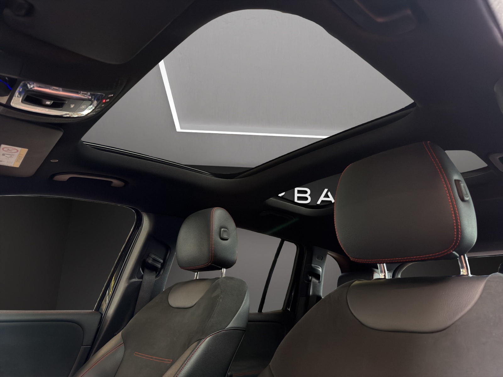 MERCEDES-BENZ EQB 350 AMG Line 4Matic-image-8