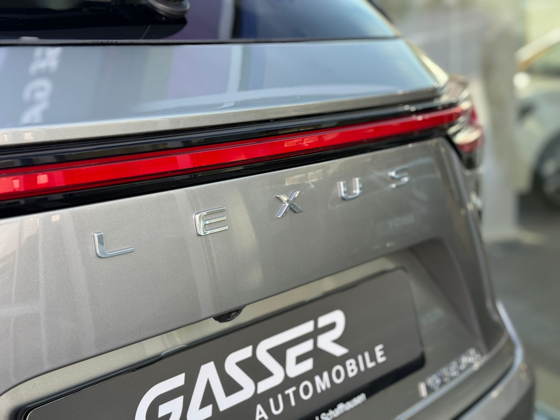LEXUS NX 350h E-FOUR Premium+-showroom-element-3