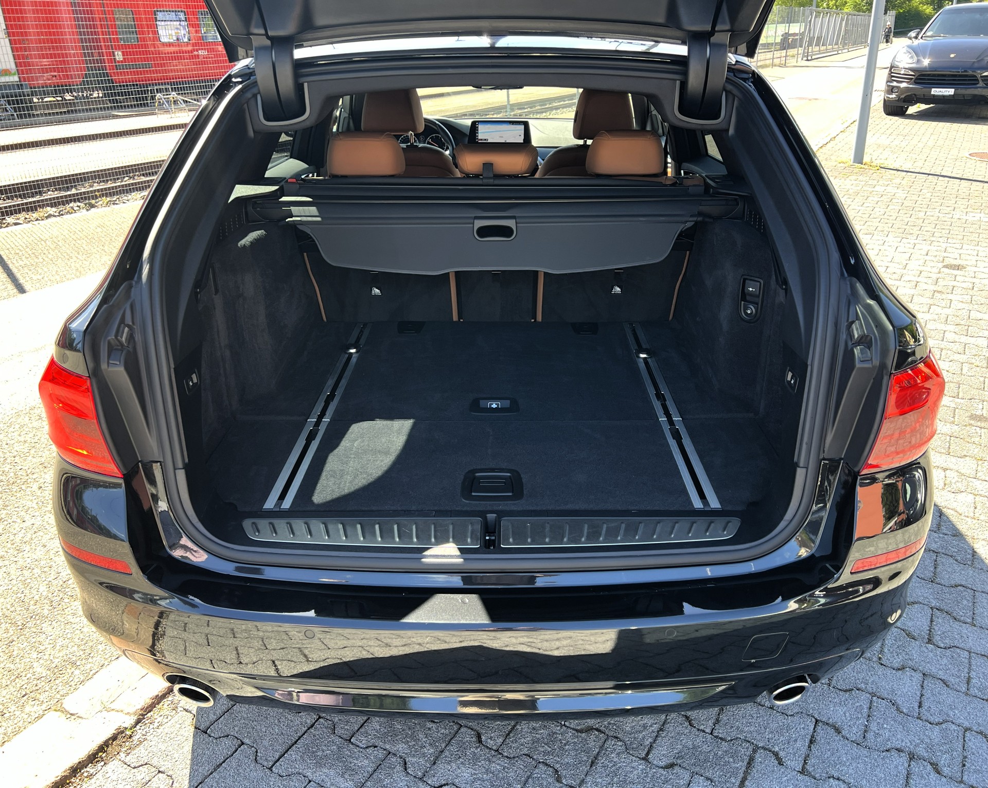 BMW 520d xDrive Touring Steptronic-image-11