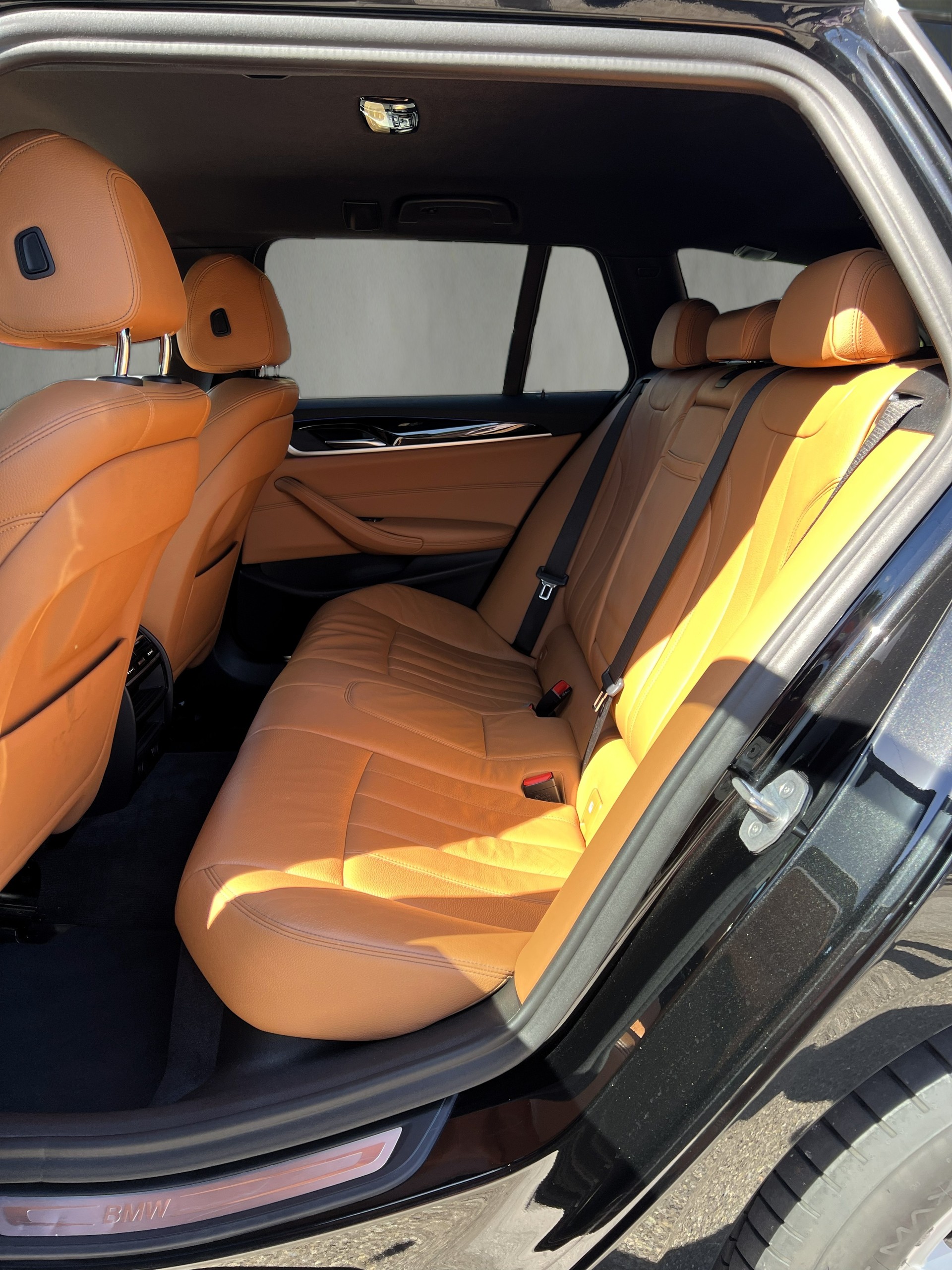 BMW 520d xDrive Touring Steptronic-image-13