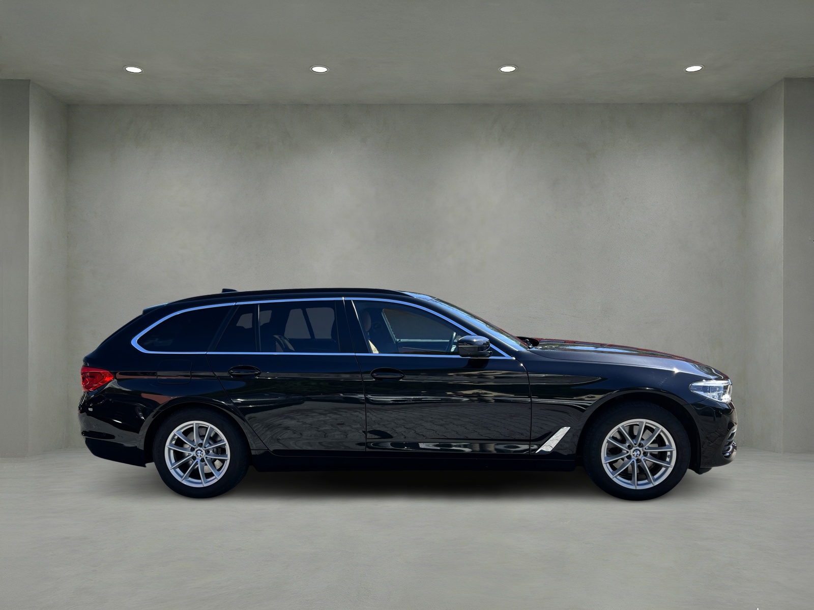 BMW 520d xDrive Touring Steptronic-image-5