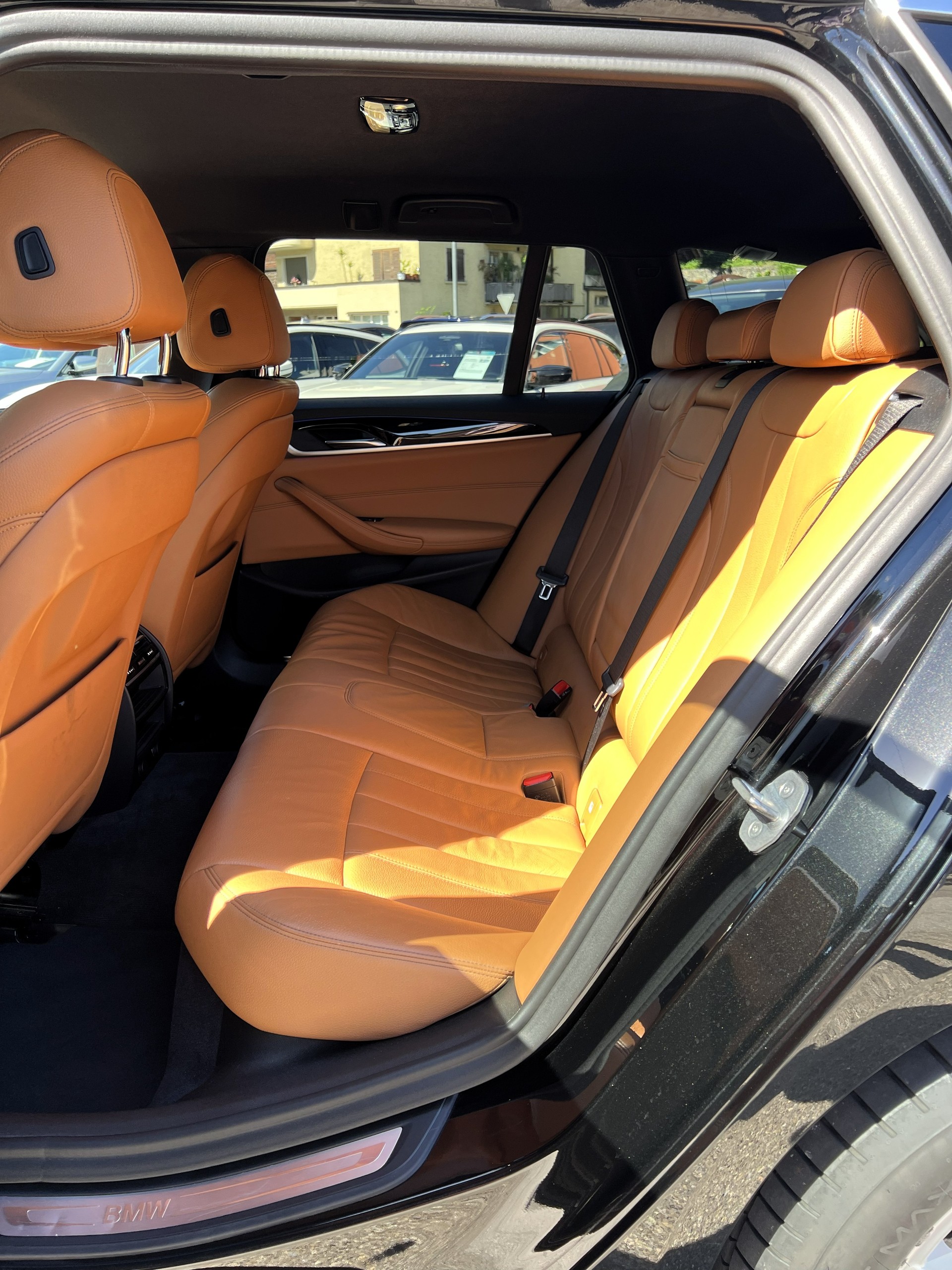 BMW 520d xDrive Touring Steptronic-image-13