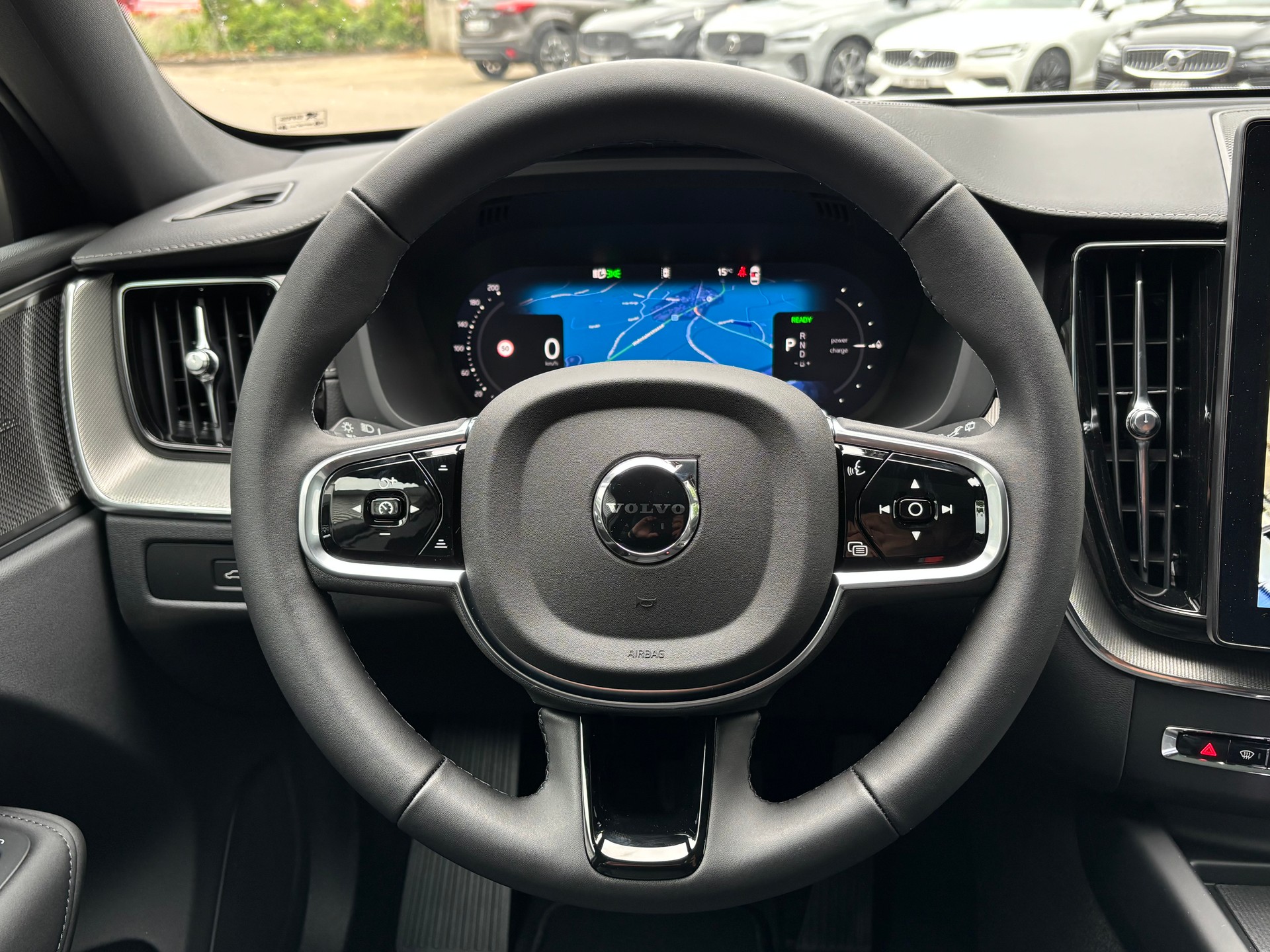 VOLVO XC60 2.0 T8 TE Black Edition eAWD-image-17