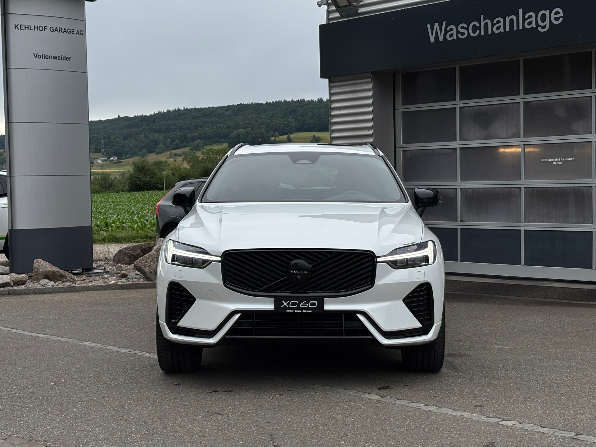 VOLVO XC60 2.0 T8 TE Black Edition eAWD-image-7