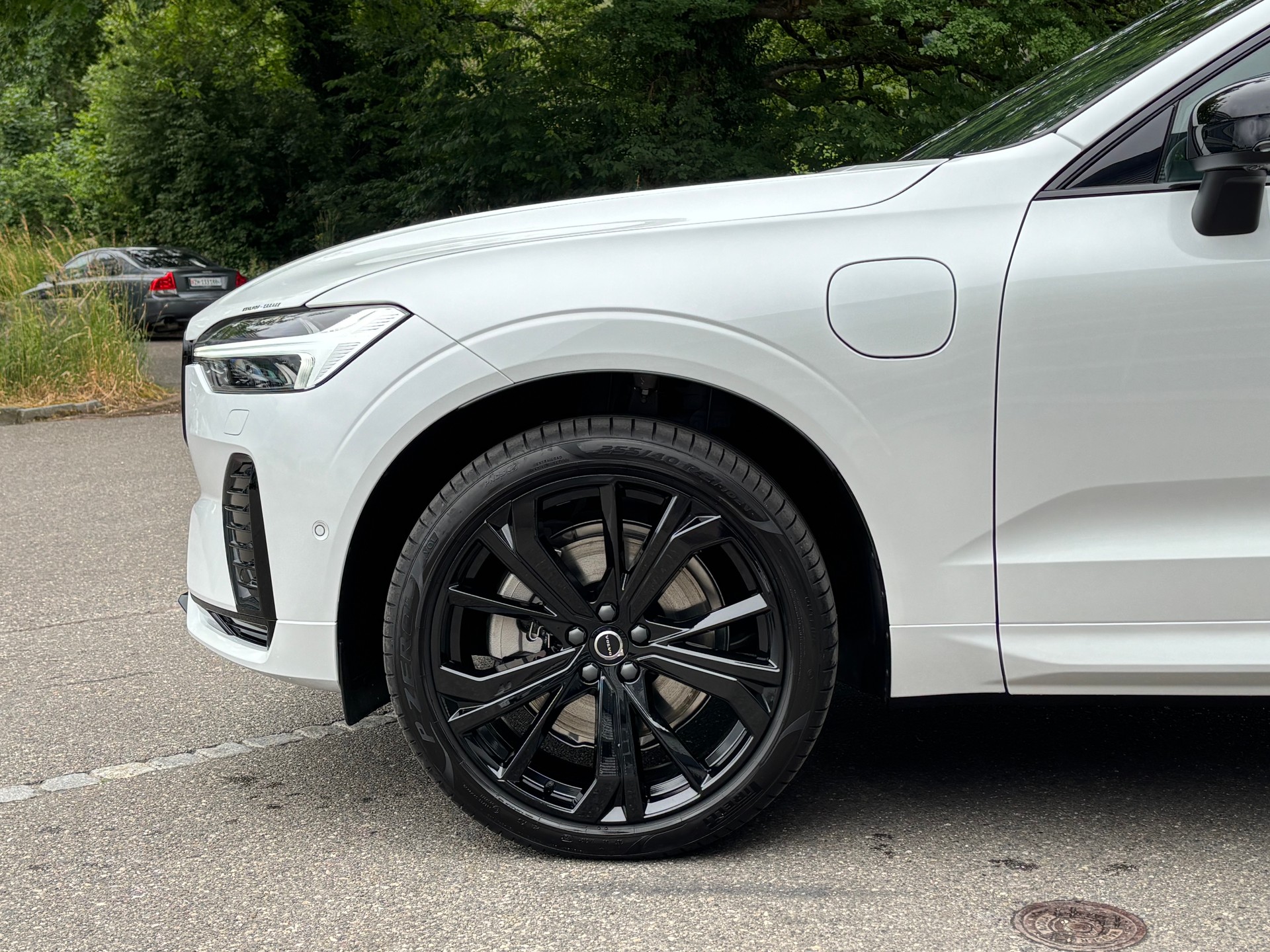 VOLVO XC60 2.0 T8 TE Black Edition eAWD-image-1