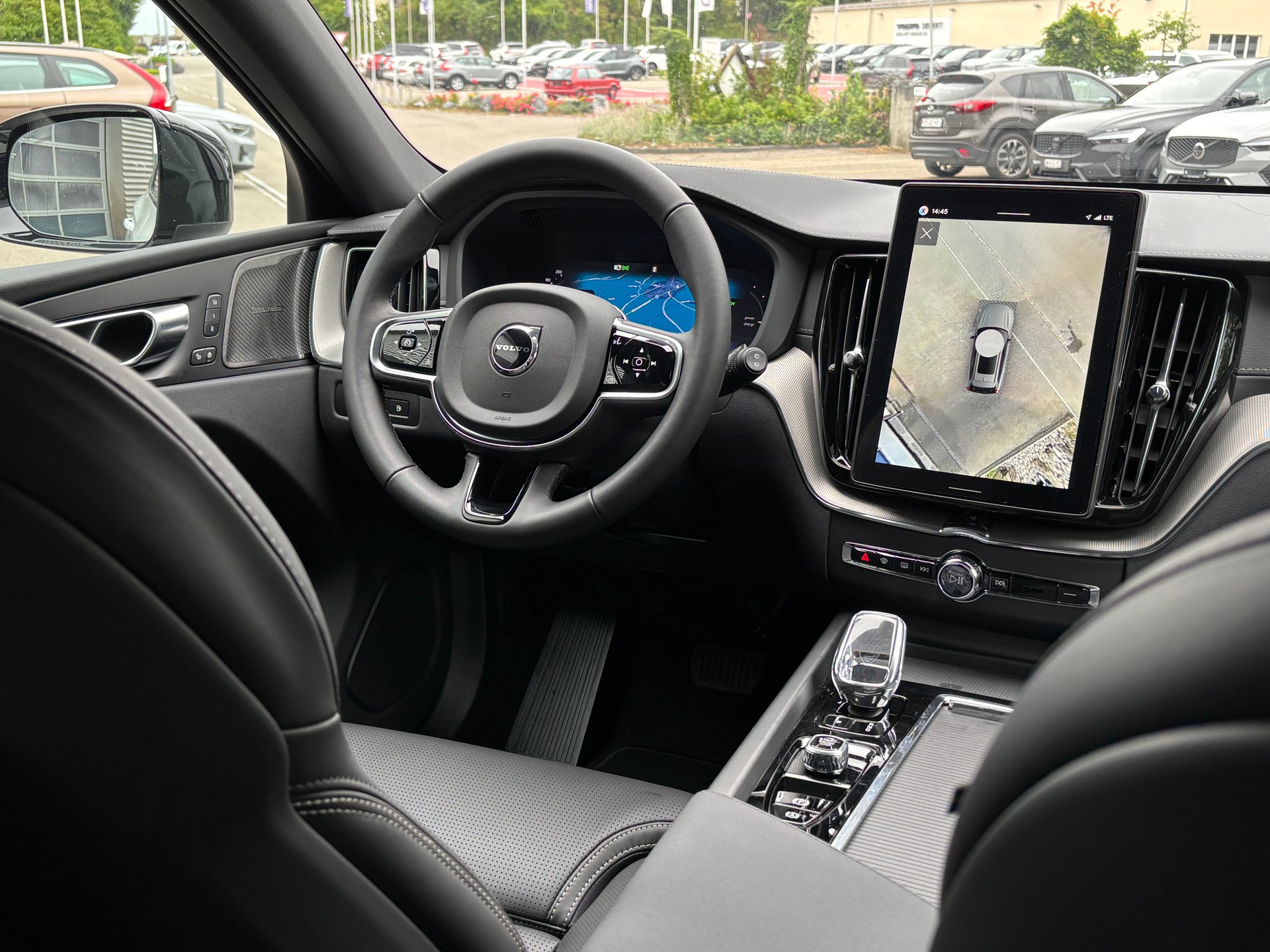 VOLVO XC60 2.0 T8 TE Black Edition eAWD-image-12