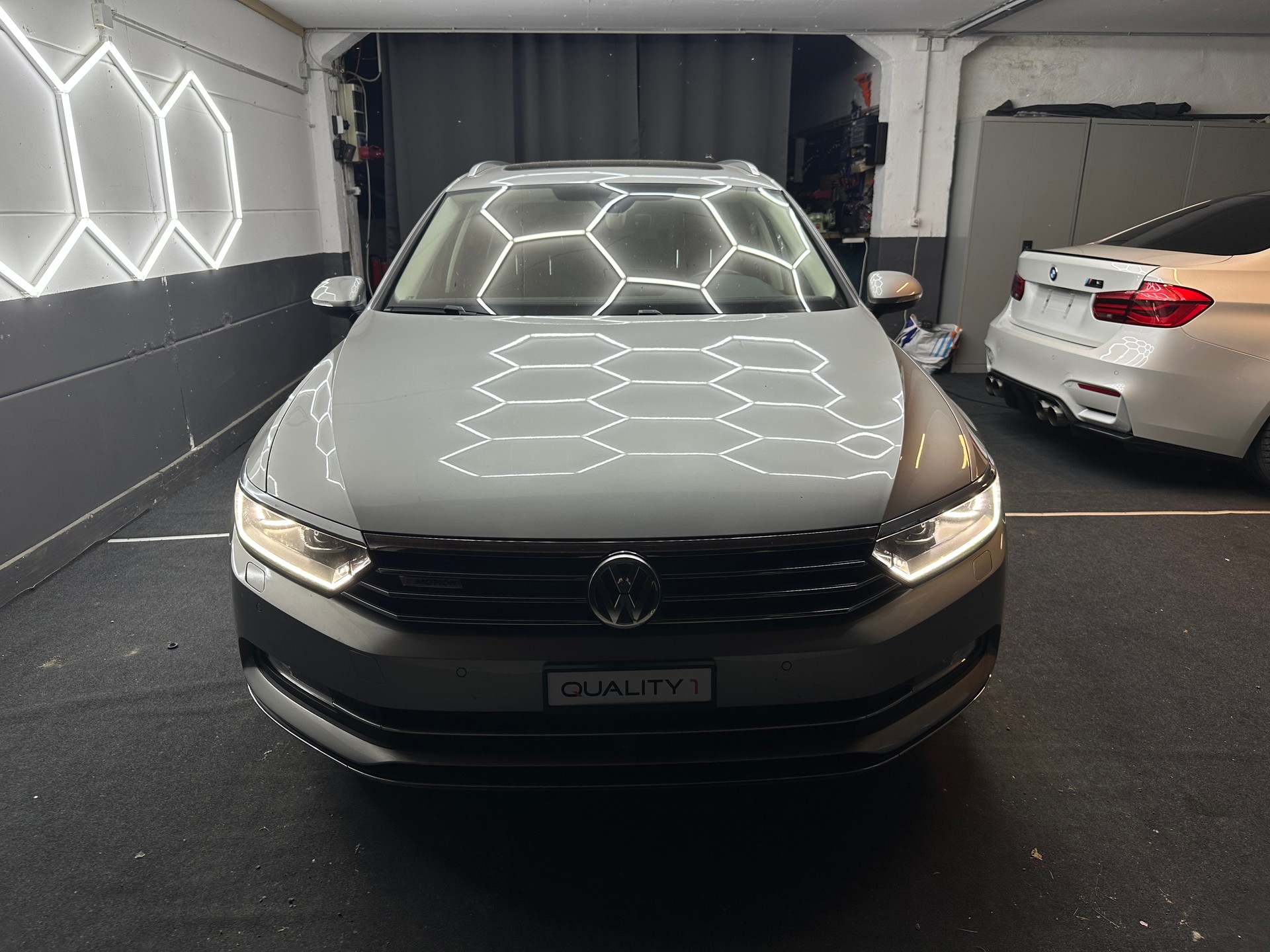 VW Passat Variant 2.0 TDI BMT High. DSG 4Motion-image-2
