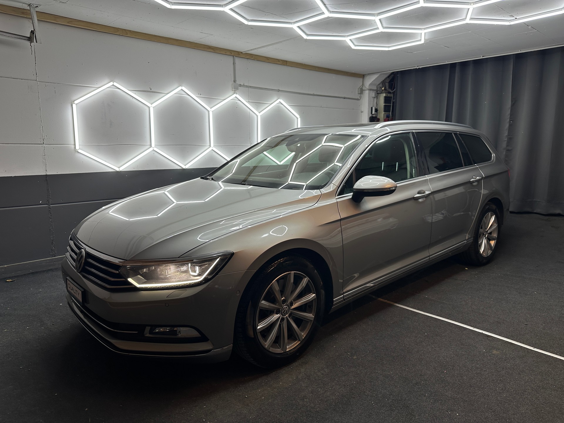 VW Passat Variant 2.0 TDI BMT High. DSG 4Motion-image-0