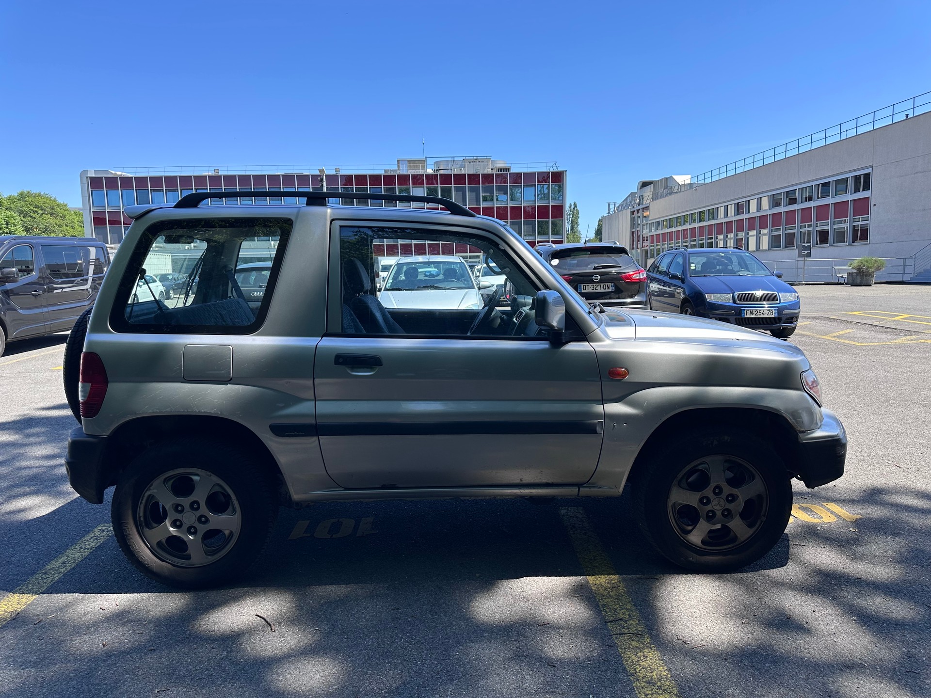 MITSUBISHI Pajero Pinin 2.0 Premium-image-4