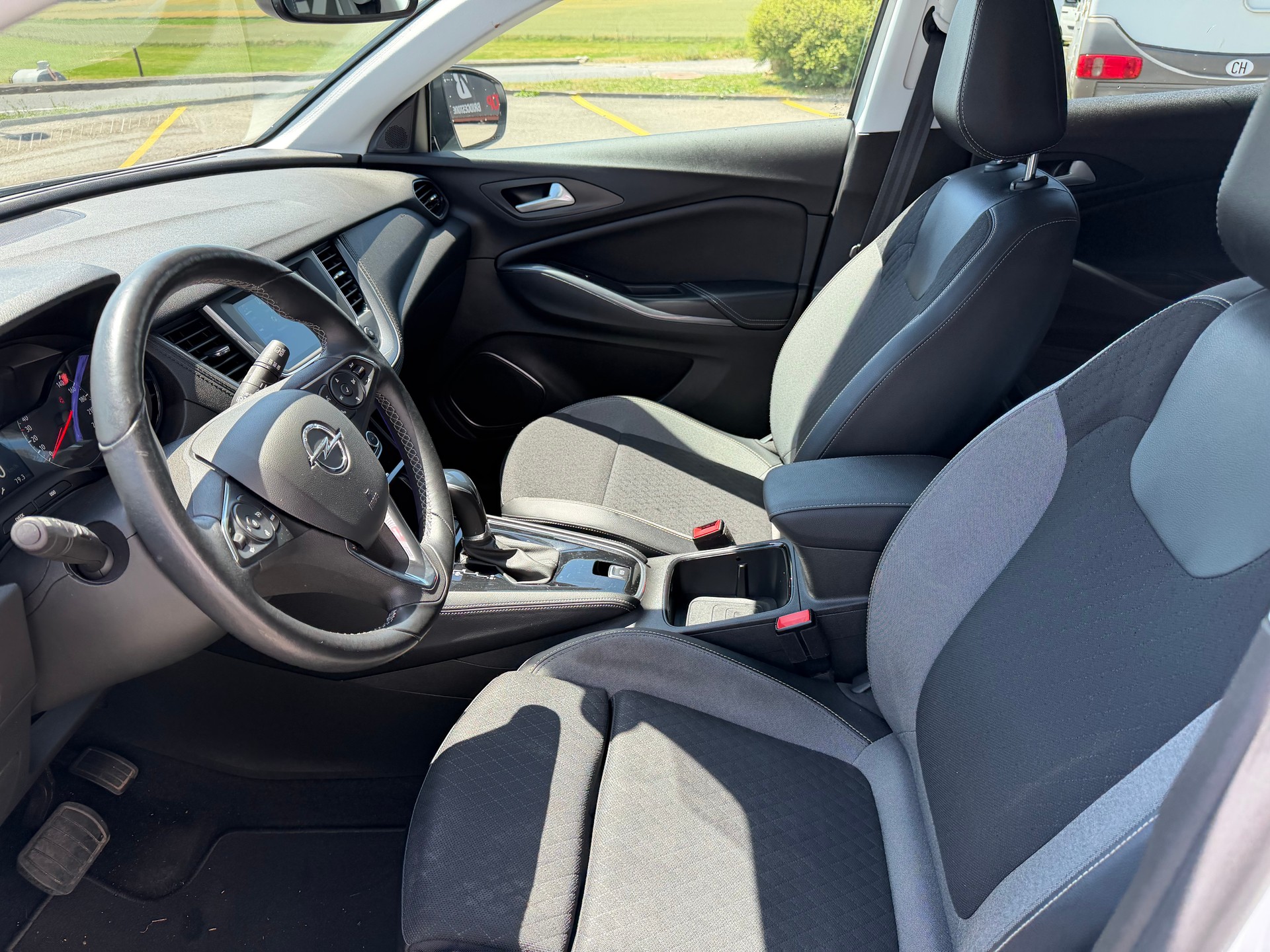 OPEL Grandland X 1.2i TP Excellence Automatik-image-4