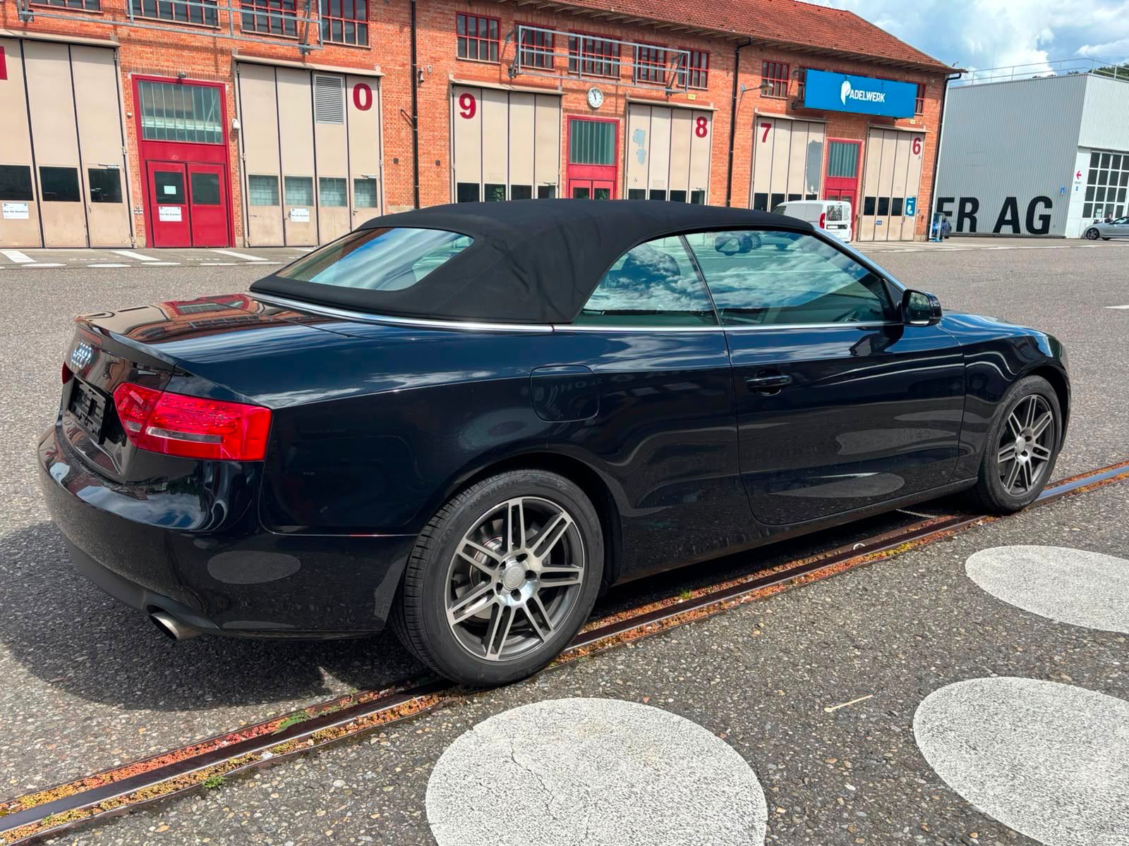 AUDI AUDI A5 quattro S-Tronic-image-2