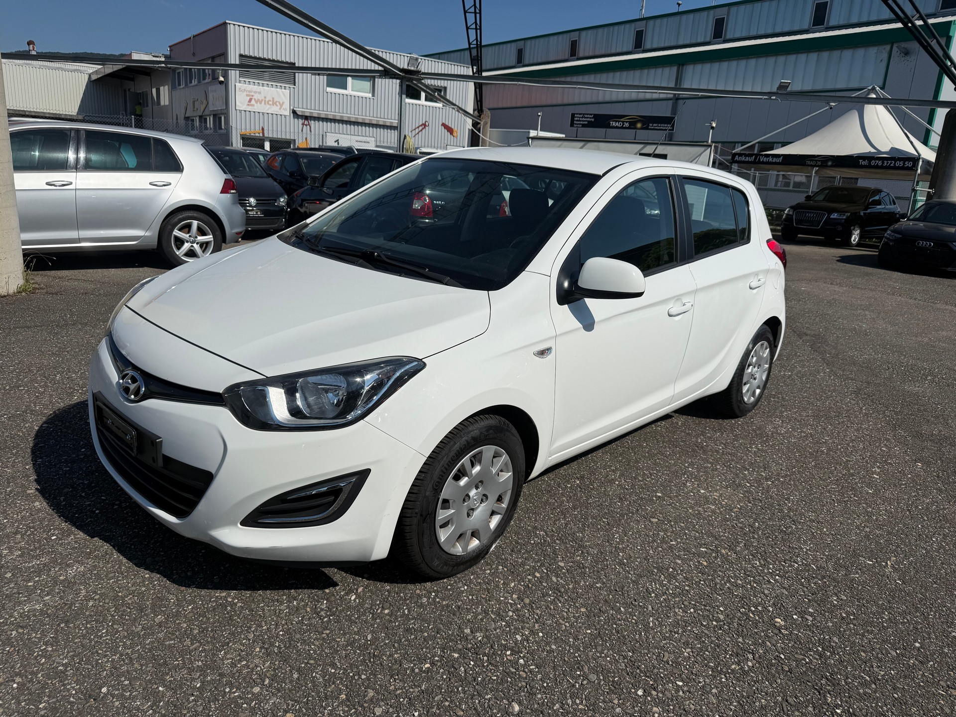 HYUNDAI i20 1.4 Premium Automatic-image-1